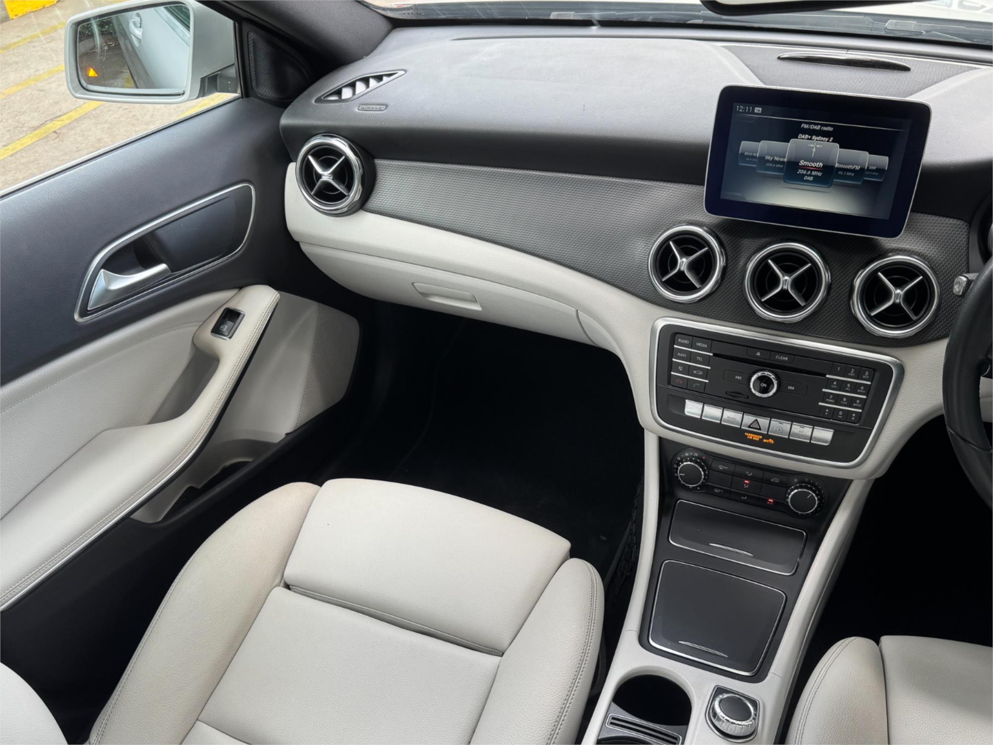 2017 MERCEDES-BENZ GLA X156 MY17.5 180 7 SP AUTO DUAL CLUTCH 4D WAGON