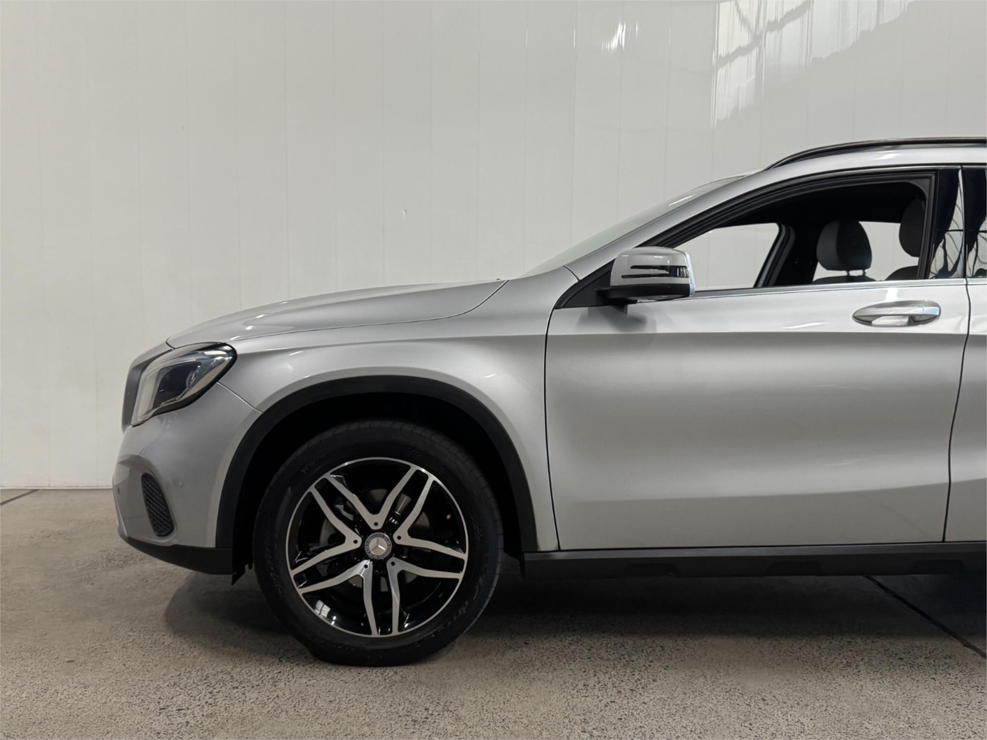 2017 MERCEDES-BENZ GLA X156 MY17.5 180 7 SP AUTO DUAL CLUTCH 4D WAGON