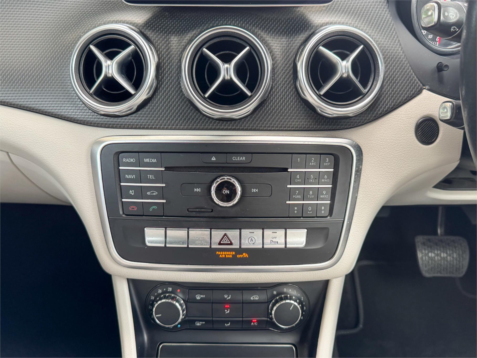 2017 MERCEDES-BENZ GLA X156 MY17.5 180 7 SP AUTO DUAL CLUTCH 4D WAGON
