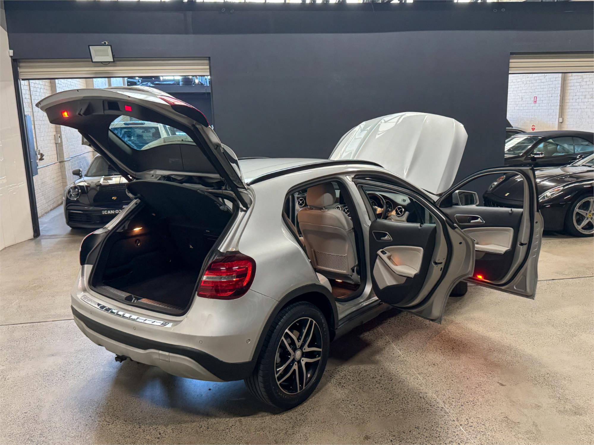 2017 MERCEDES-BENZ GLA X156 MY17.5 180 7 SP AUTO DUAL CLUTCH 4D WAGON