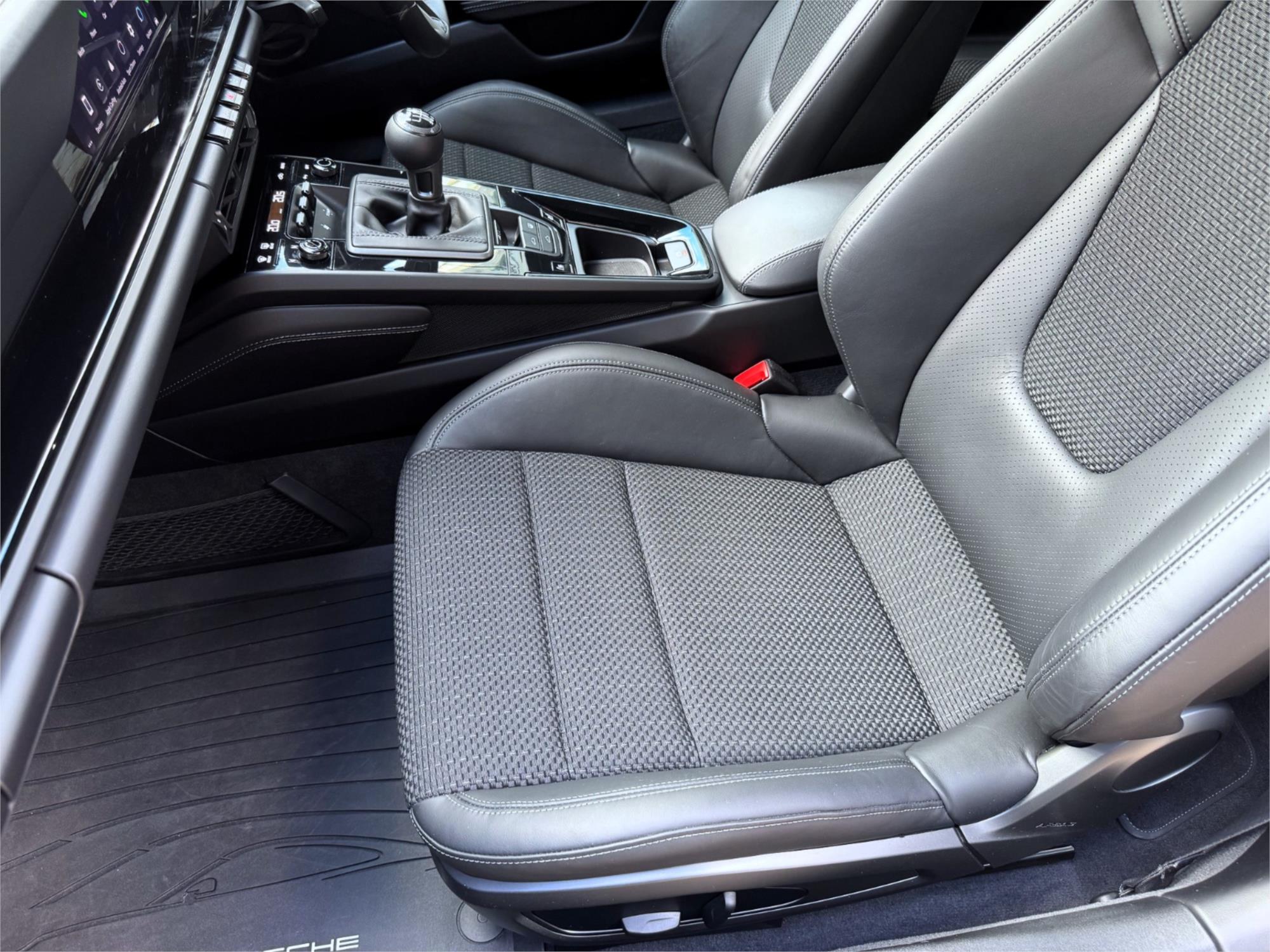 2024 PORSCHE 911 992 MY24 CARRERA T 7 SP MANUAL 2D SEDAN
