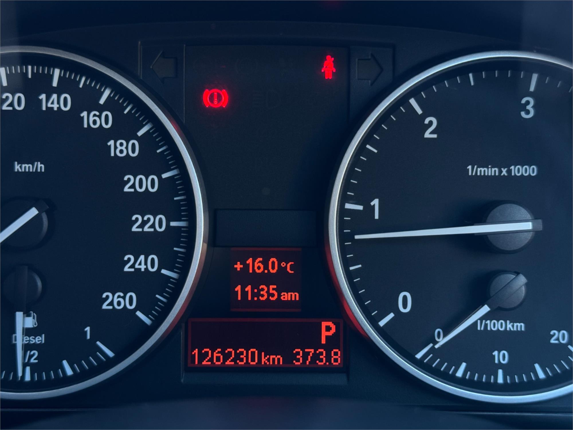 2010 BMW 3 E90 MY10 20D LIFESTYLE 6 SP AUTOMATIC STEPTRONIC 4D SEDAN
