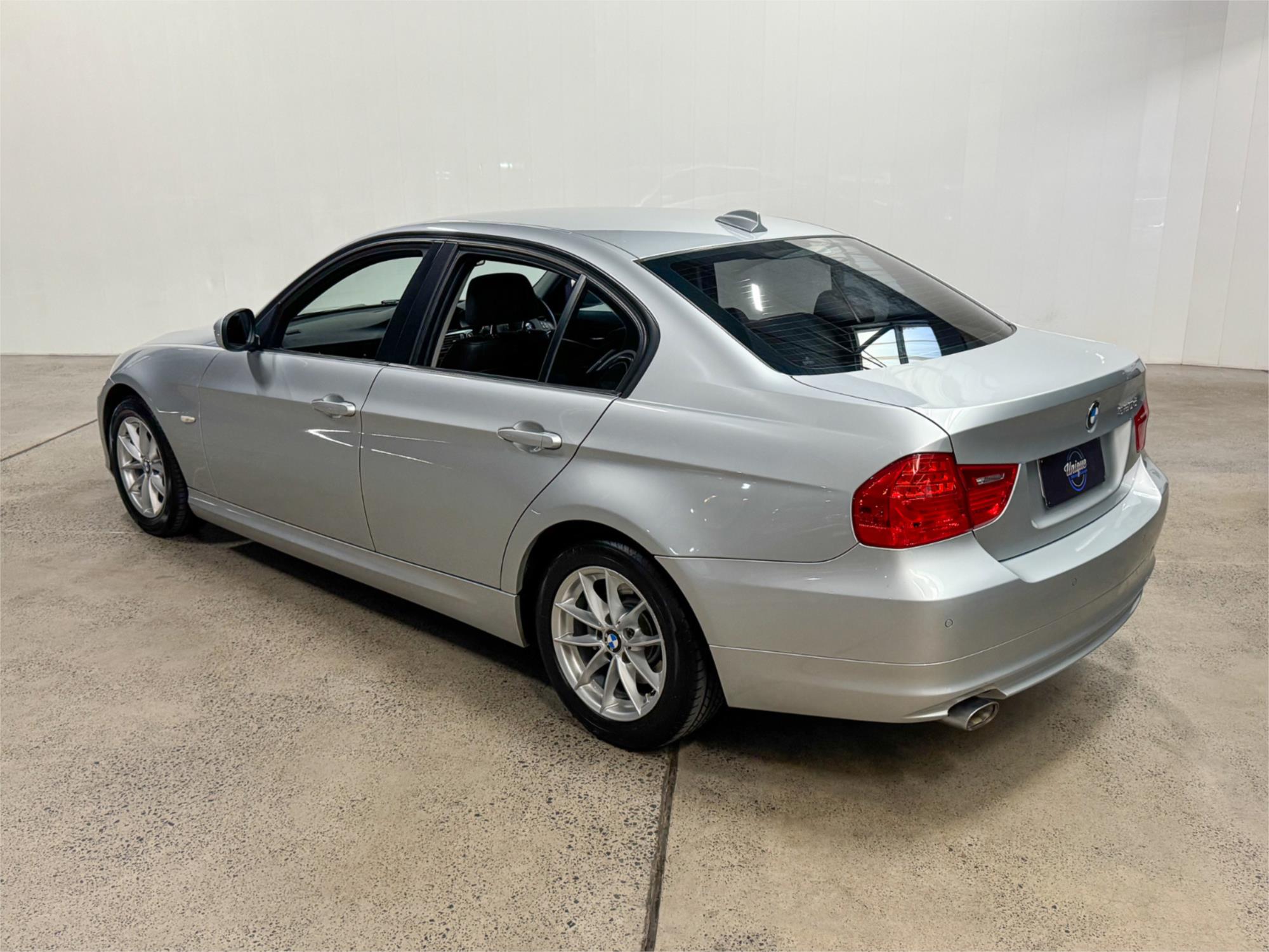 2010 BMW 3 E90 MY10 20D LIFESTYLE 6 SP AUTOMATIC STEPTRONIC 4D SEDAN