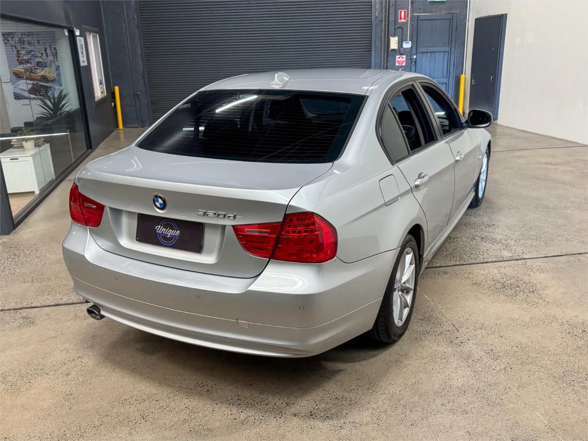 2010 BMW 3 E90 MY10 20D LIFESTYLE 6 SP AUTOMATIC STEPTRONIC 4D SEDAN