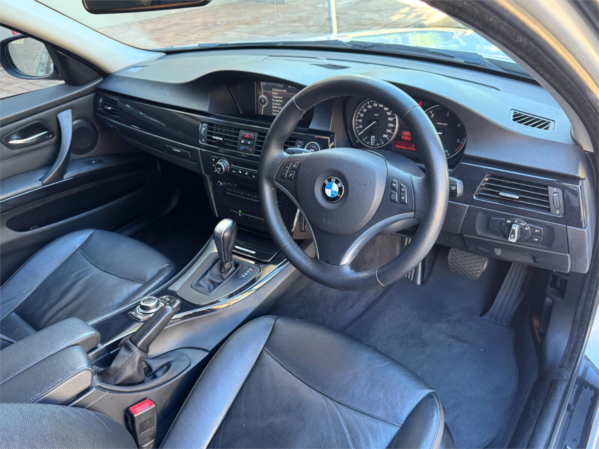 2010 BMW 3 E90 MY10 20D LIFESTYLE 6 SP AUTOMATIC STEPTRONIC 4D SEDAN