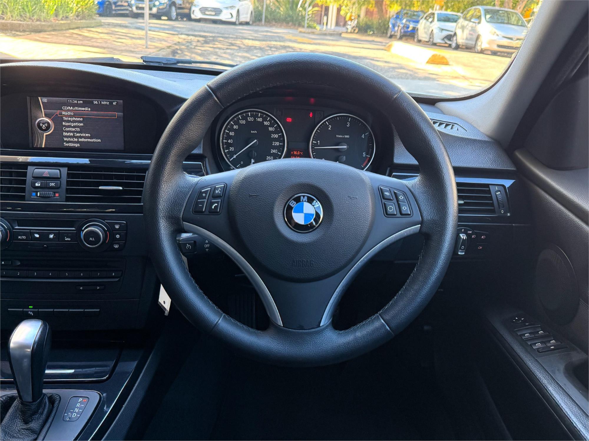 2010 BMW 3 E90 MY10 20D LIFESTYLE 6 SP AUTOMATIC STEPTRONIC 4D SEDAN
