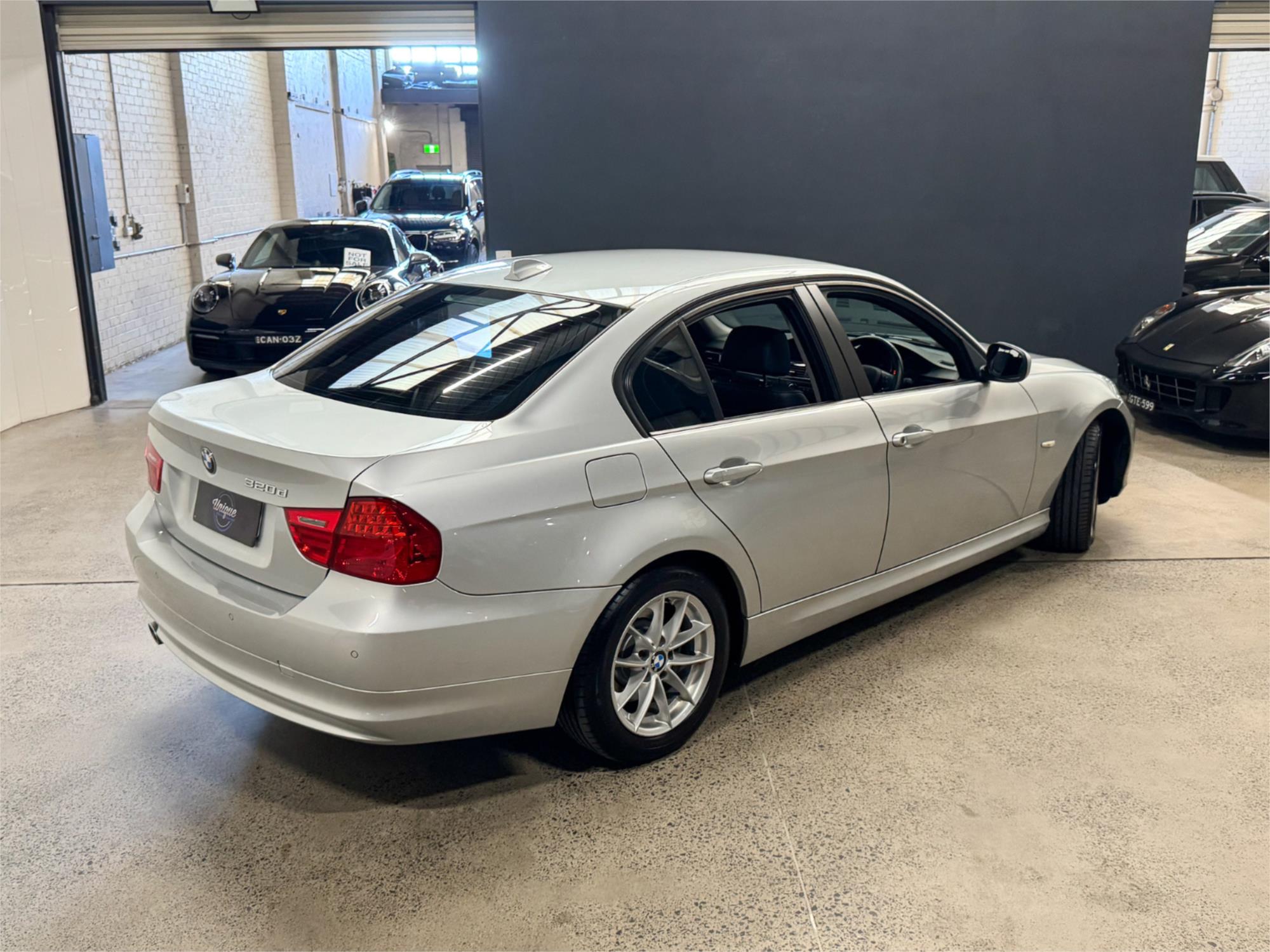 2010 BMW 3 E90 MY10 20D LIFESTYLE 6 SP AUTOMATIC STEPTRONIC 4D SEDAN