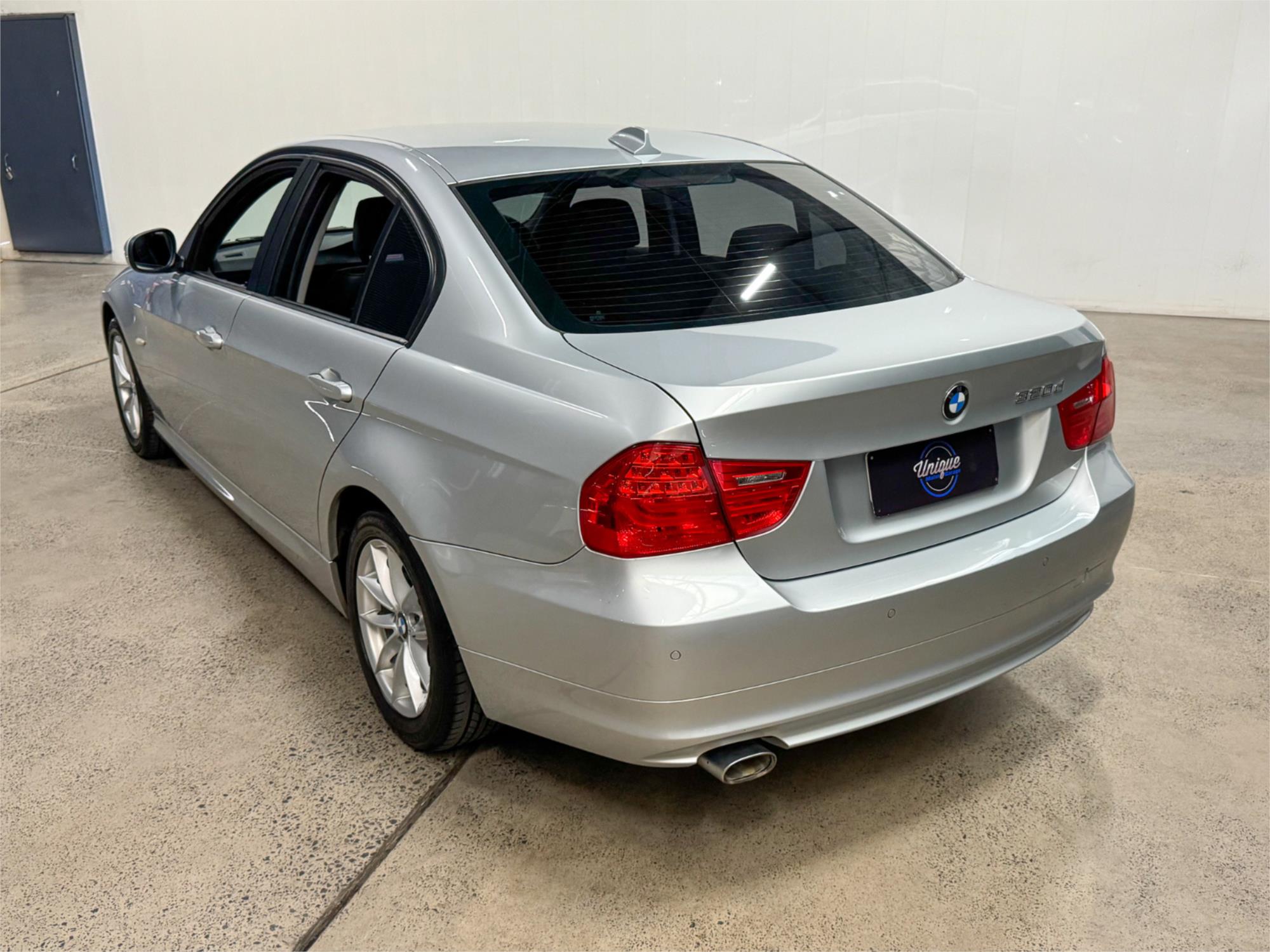 2010 BMW 3 E90 MY10 20D LIFESTYLE 6 SP AUTOMATIC STEPTRONIC 4D SEDAN