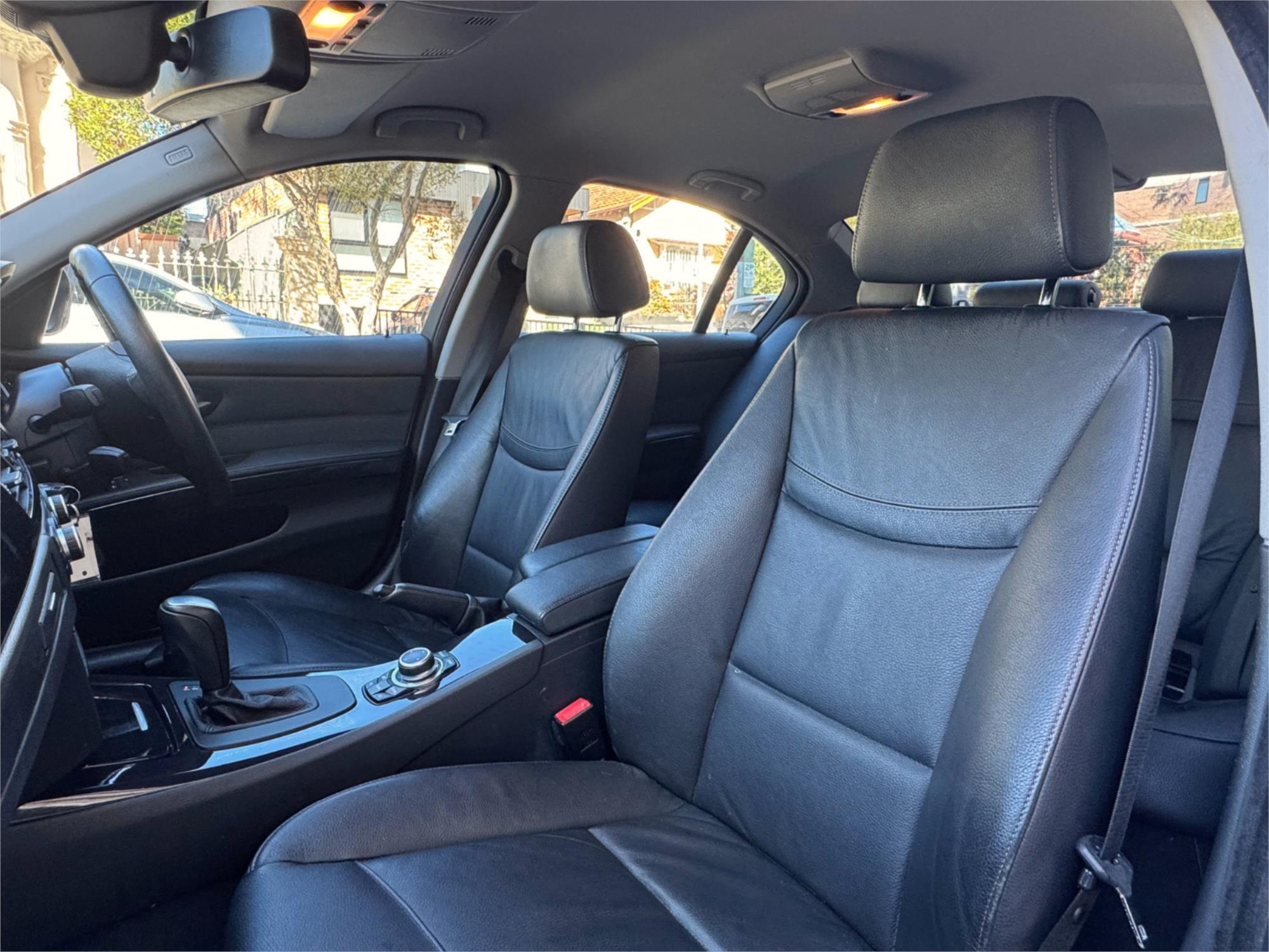 2010 BMW 3 E90 MY10 20D LIFESTYLE 6 SP AUTOMATIC STEPTRONIC 4D SEDAN