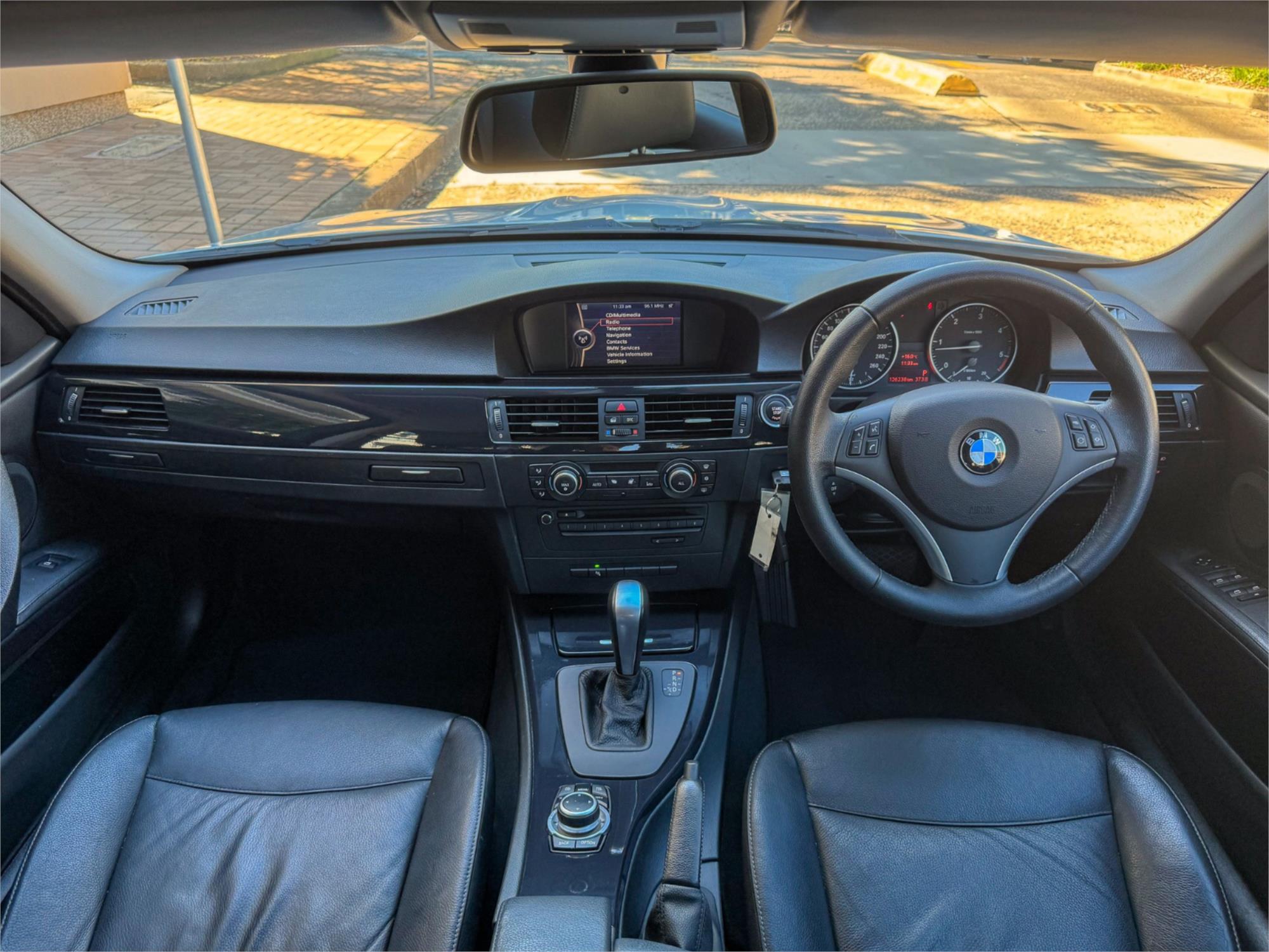 2010 BMW 3 E90 MY10 20D LIFESTYLE 6 SP AUTOMATIC STEPTRONIC 4D SEDAN