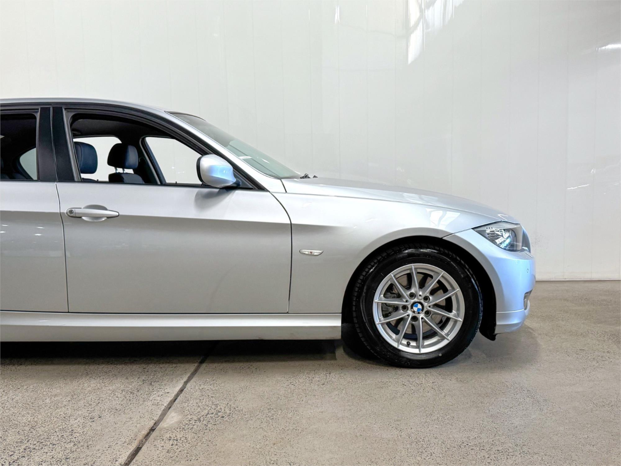 2010 BMW 3 E90 MY10 20D LIFESTYLE 6 SP AUTOMATIC STEPTRONIC 4D SEDAN