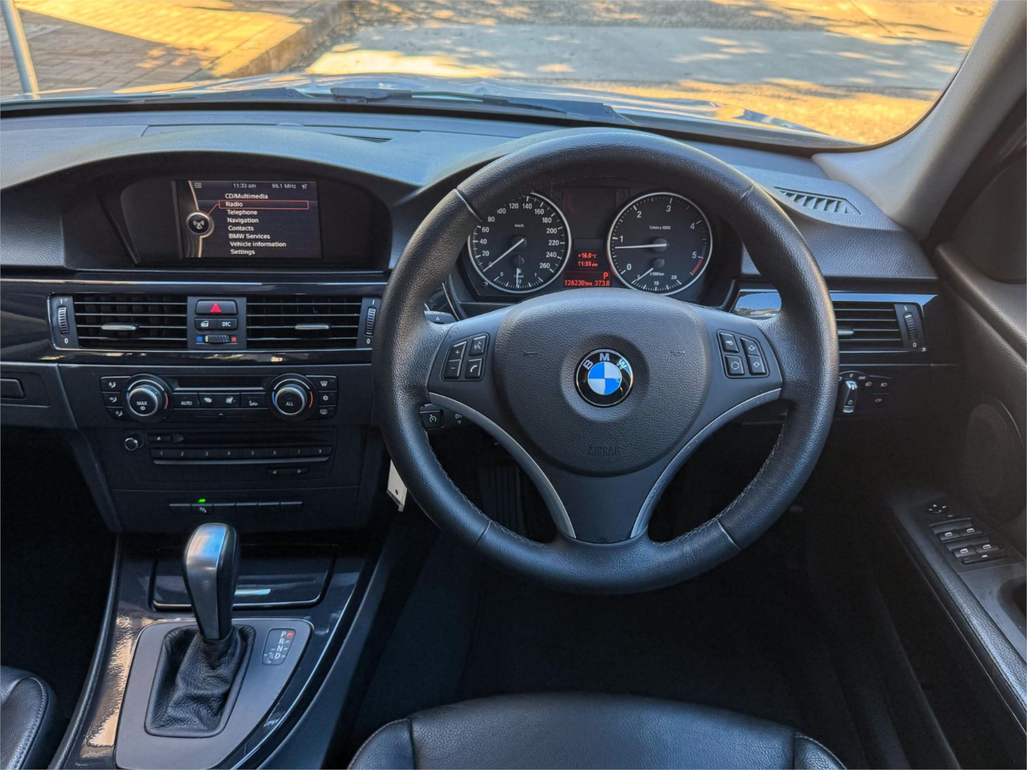 2010 BMW 3 E90 MY10 20D LIFESTYLE 6 SP AUTOMATIC STEPTRONIC 4D SEDAN