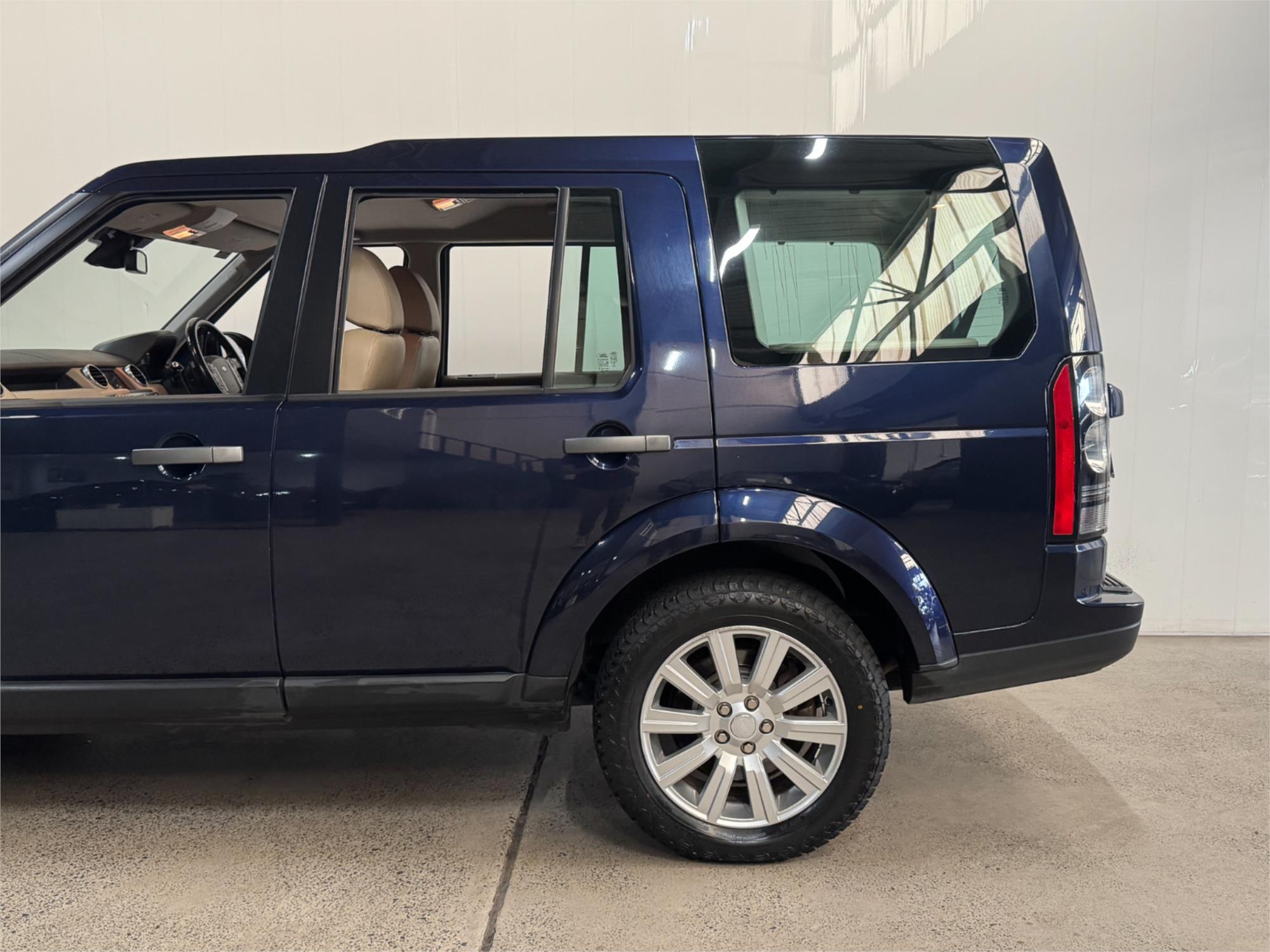 2015 LAND ROVER DISCOVERY MY16 3.0 TDV6 8 SP AUTOMATIC 4D WAGON
