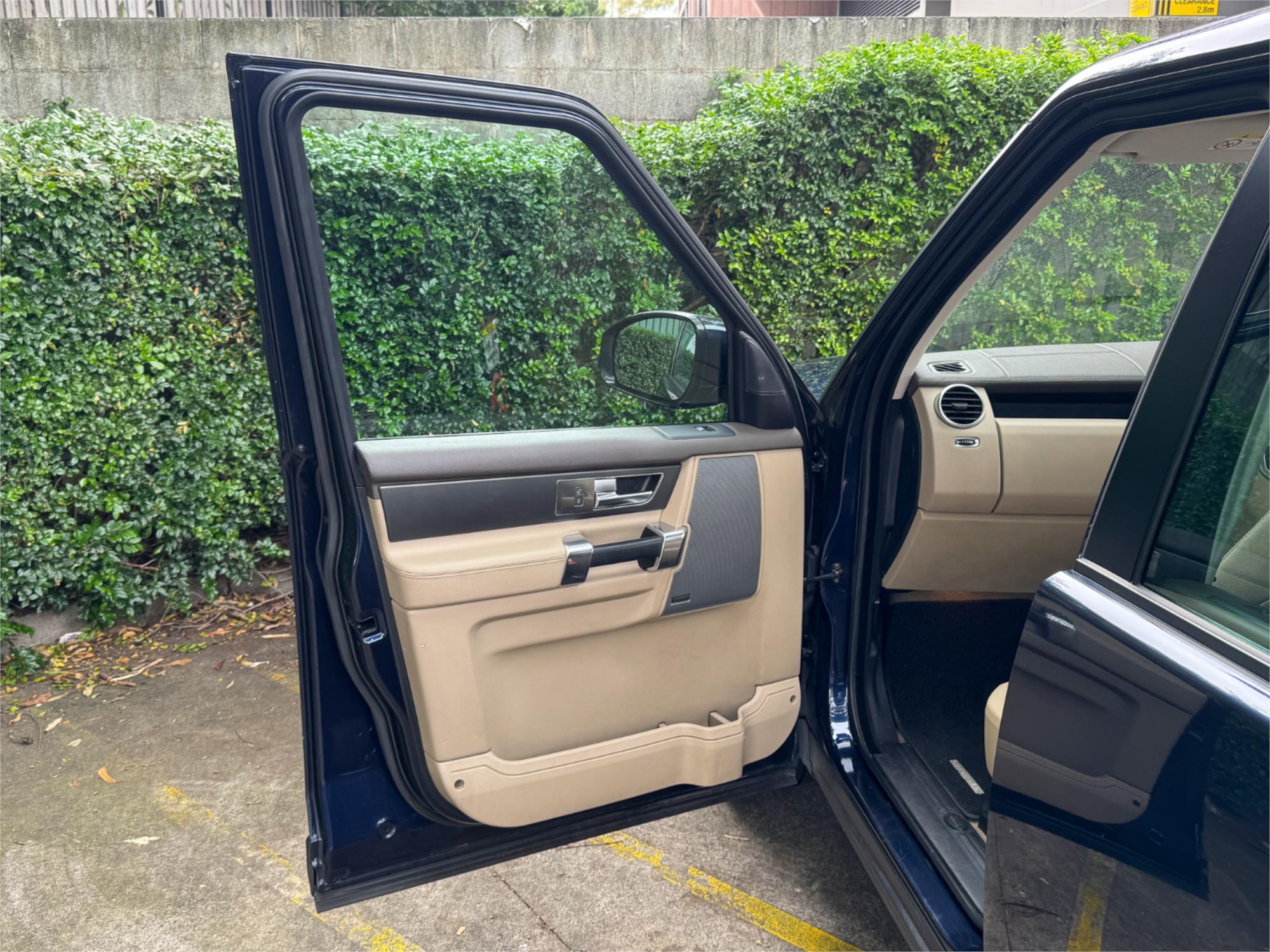 2015 LAND ROVER DISCOVERY MY16 3.0 TDV6 8 SP AUTOMATIC 4D WAGON