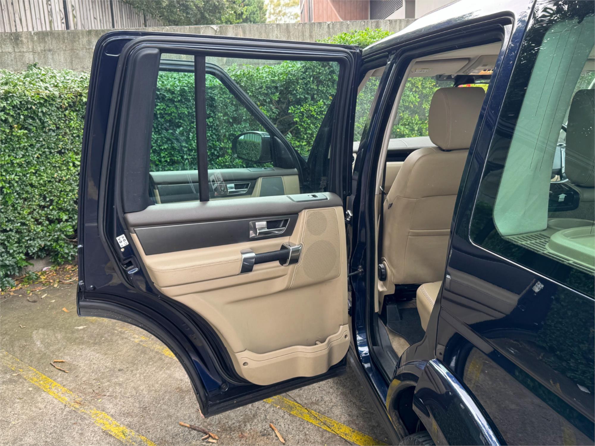2015 LAND ROVER DISCOVERY MY16 3.0 TDV6 8 SP AUTOMATIC 4D WAGON
