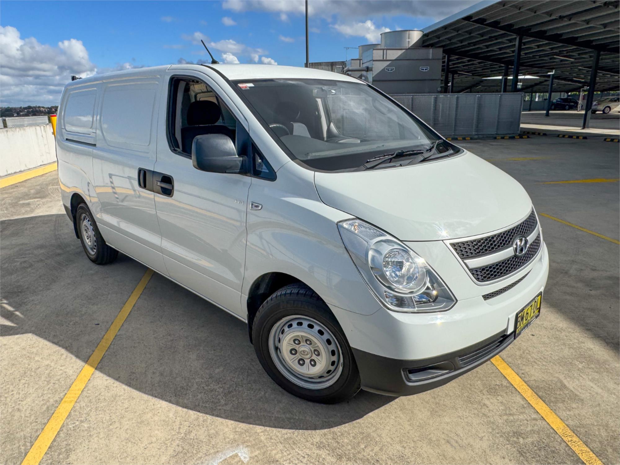 2011 HYUNDAI ILOAD TQ MY11 5 SP AUTOMATIC 4D VAN