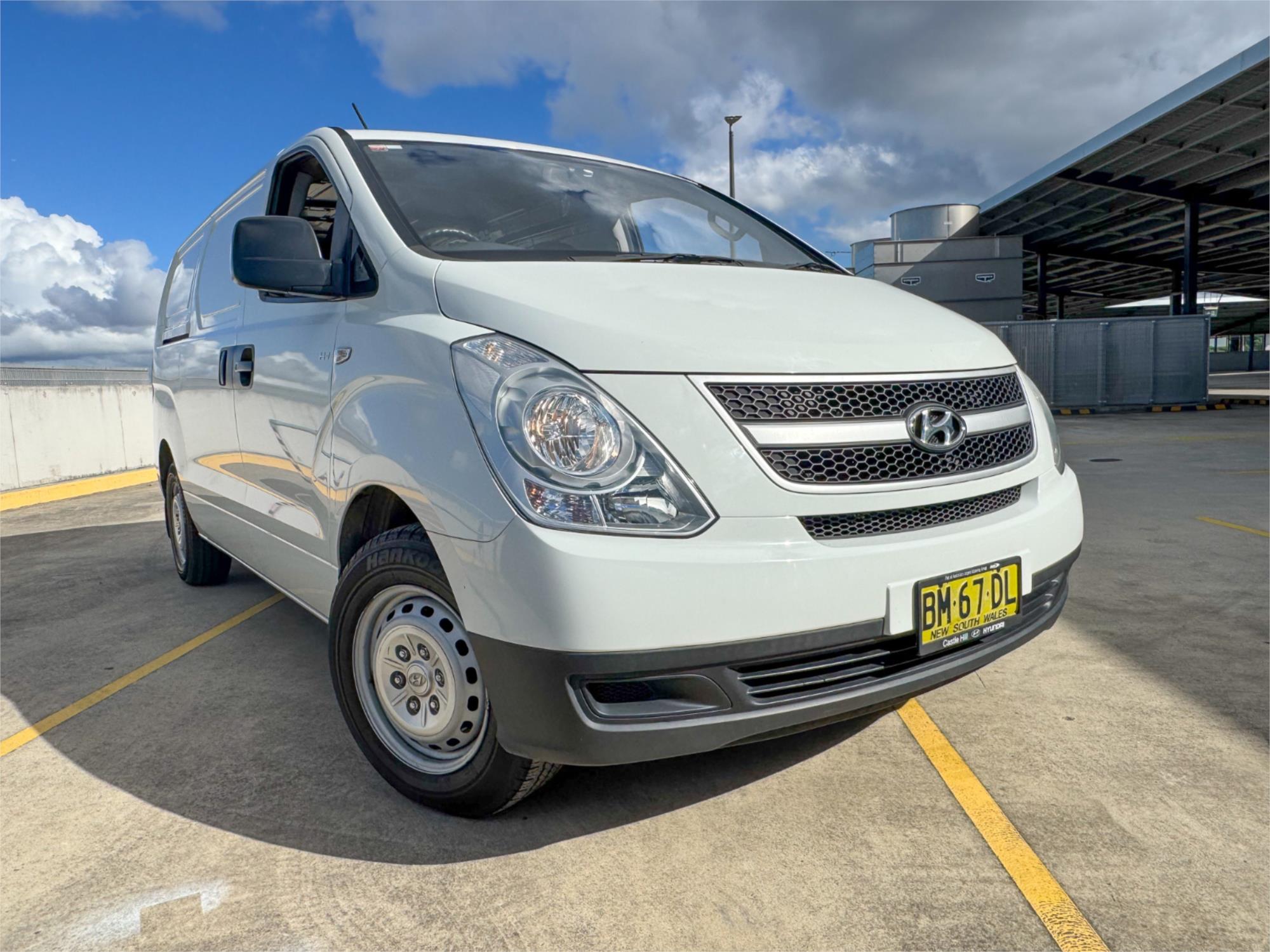 2011 HYUNDAI ILOAD TQ MY11 5 SP AUTOMATIC 4D VAN