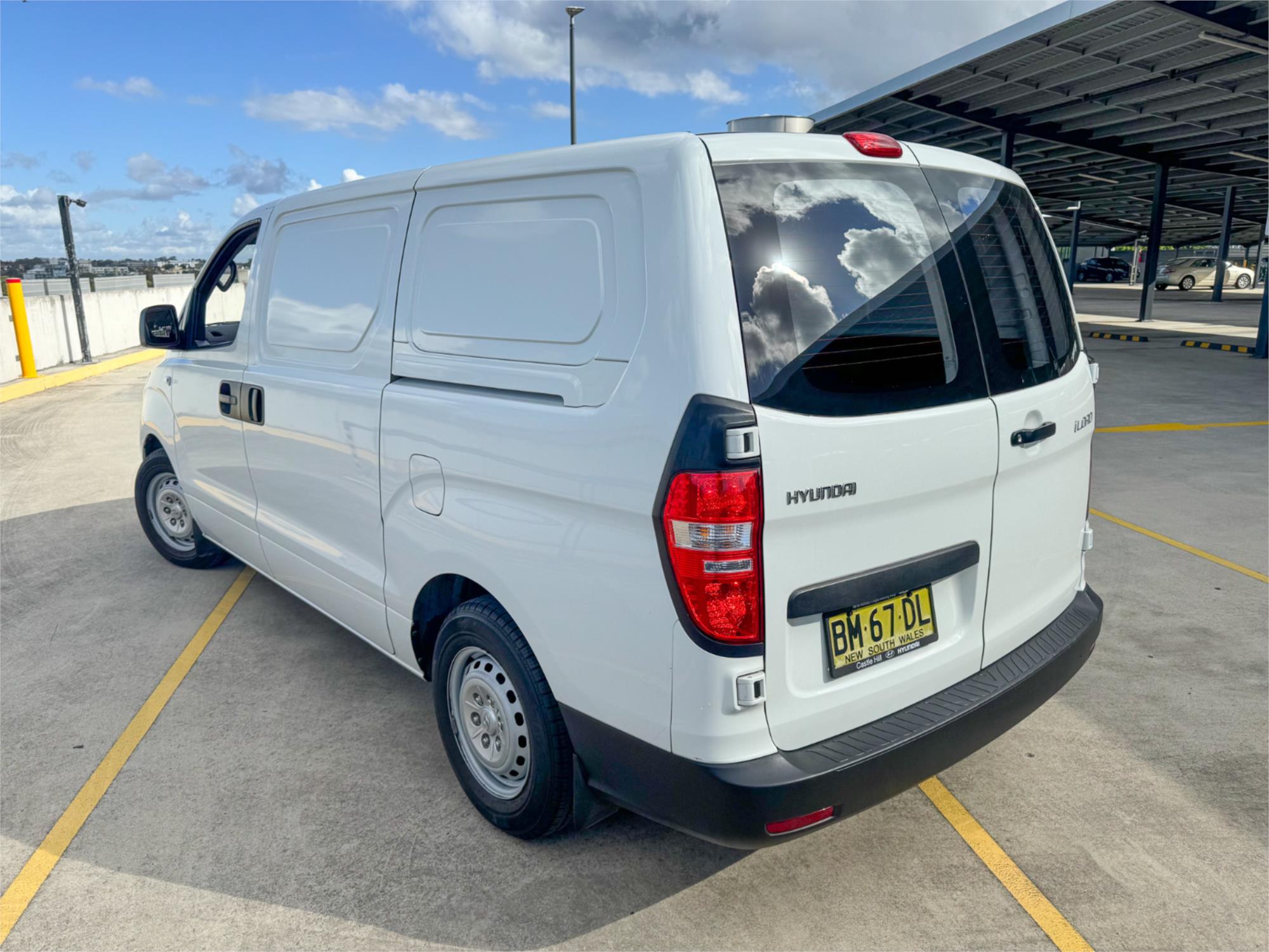 2011 HYUNDAI ILOAD TQ MY11 5 SP AUTOMATIC 4D VAN
