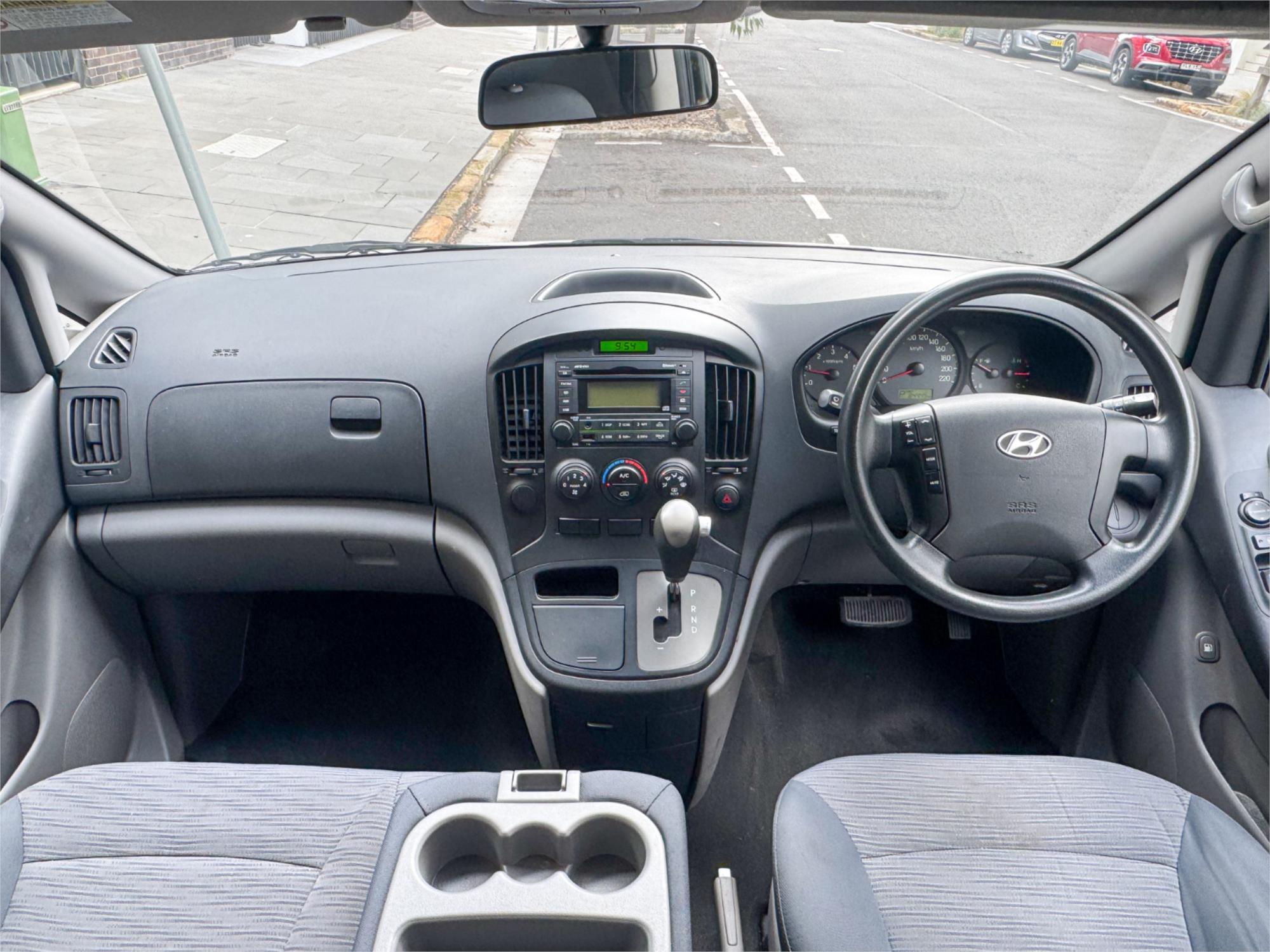 2011 HYUNDAI ILOAD TQ MY11 5 SP AUTOMATIC 4D VAN