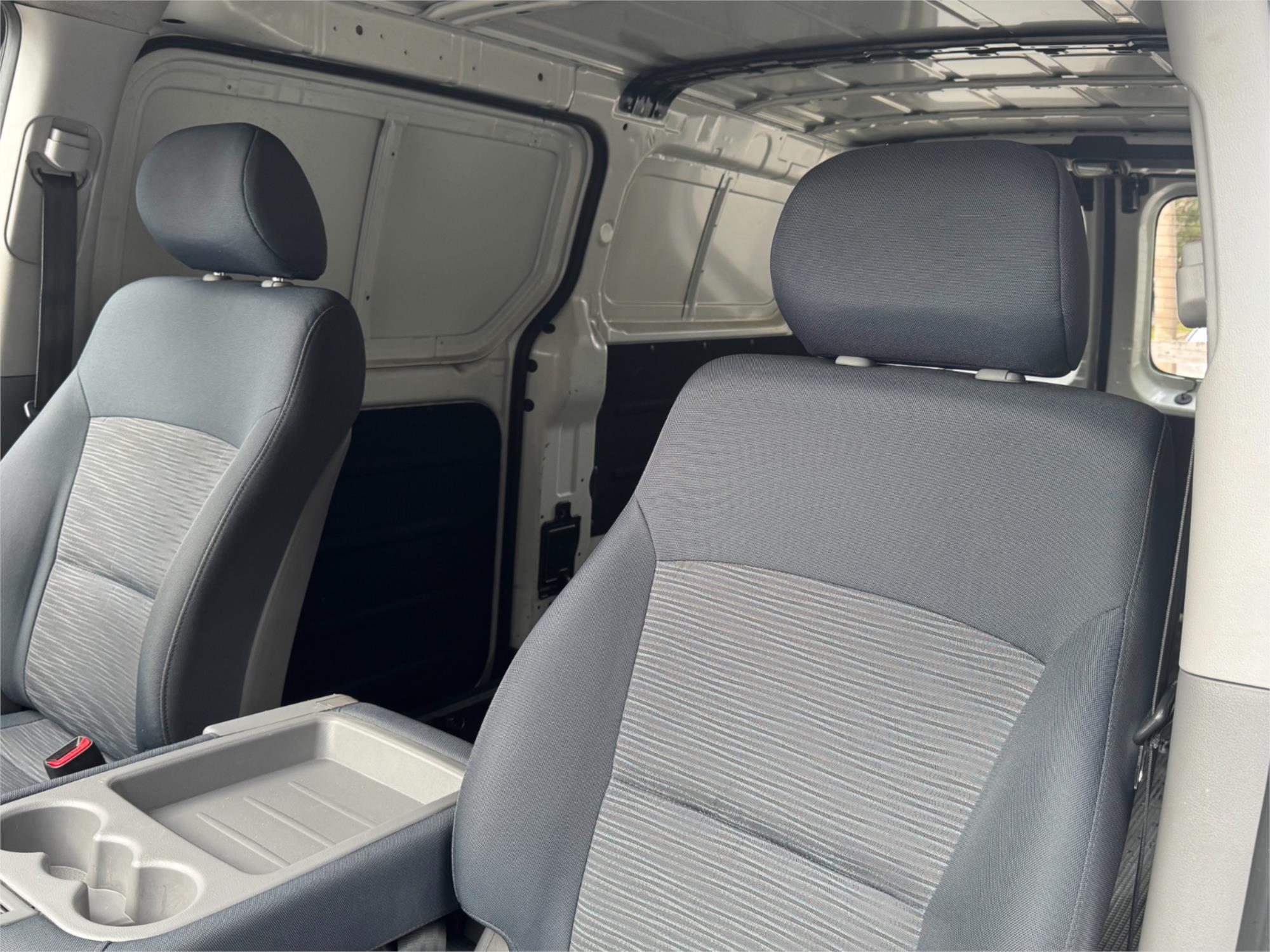 2011 HYUNDAI ILOAD TQ MY11 5 SP AUTOMATIC 4D VAN