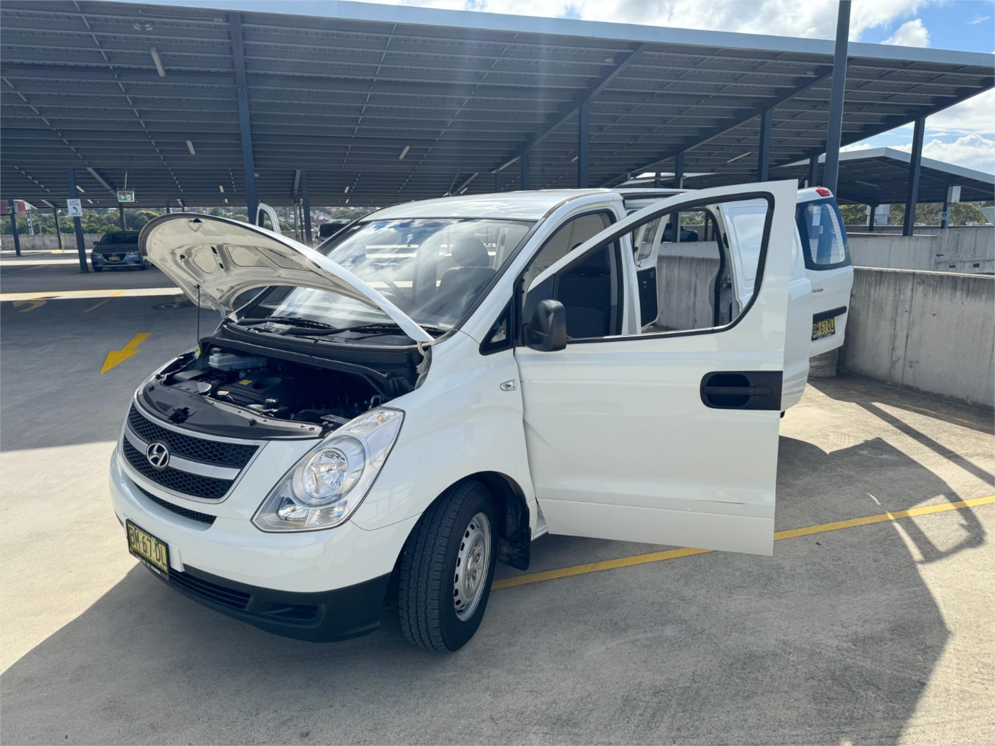 2011 HYUNDAI ILOAD TQ MY11 5 SP AUTOMATIC 4D VAN