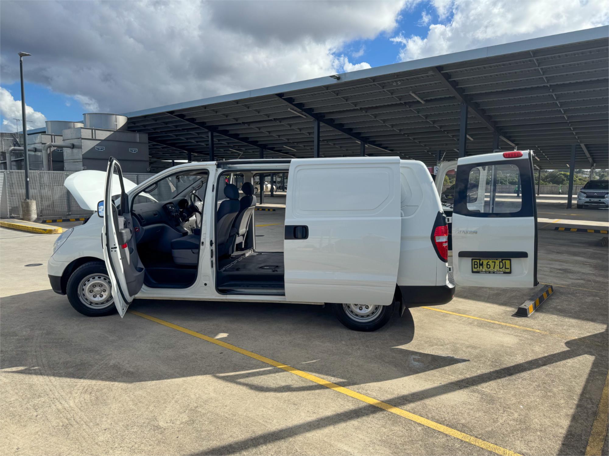 2011 HYUNDAI ILOAD TQ MY11 5 SP AUTOMATIC 4D VAN