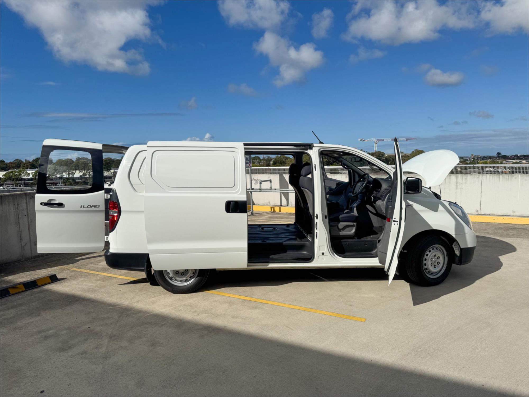2011 HYUNDAI ILOAD TQ MY11 5 SP AUTOMATIC 4D VAN