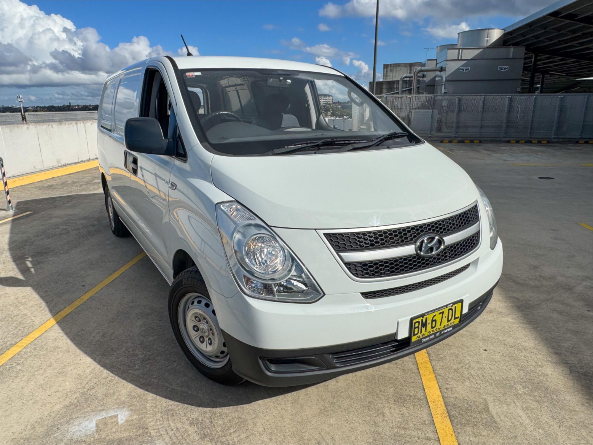 2011 HYUNDAI ILOAD TQ MY11 5 SP AUTOMATIC 4D VAN