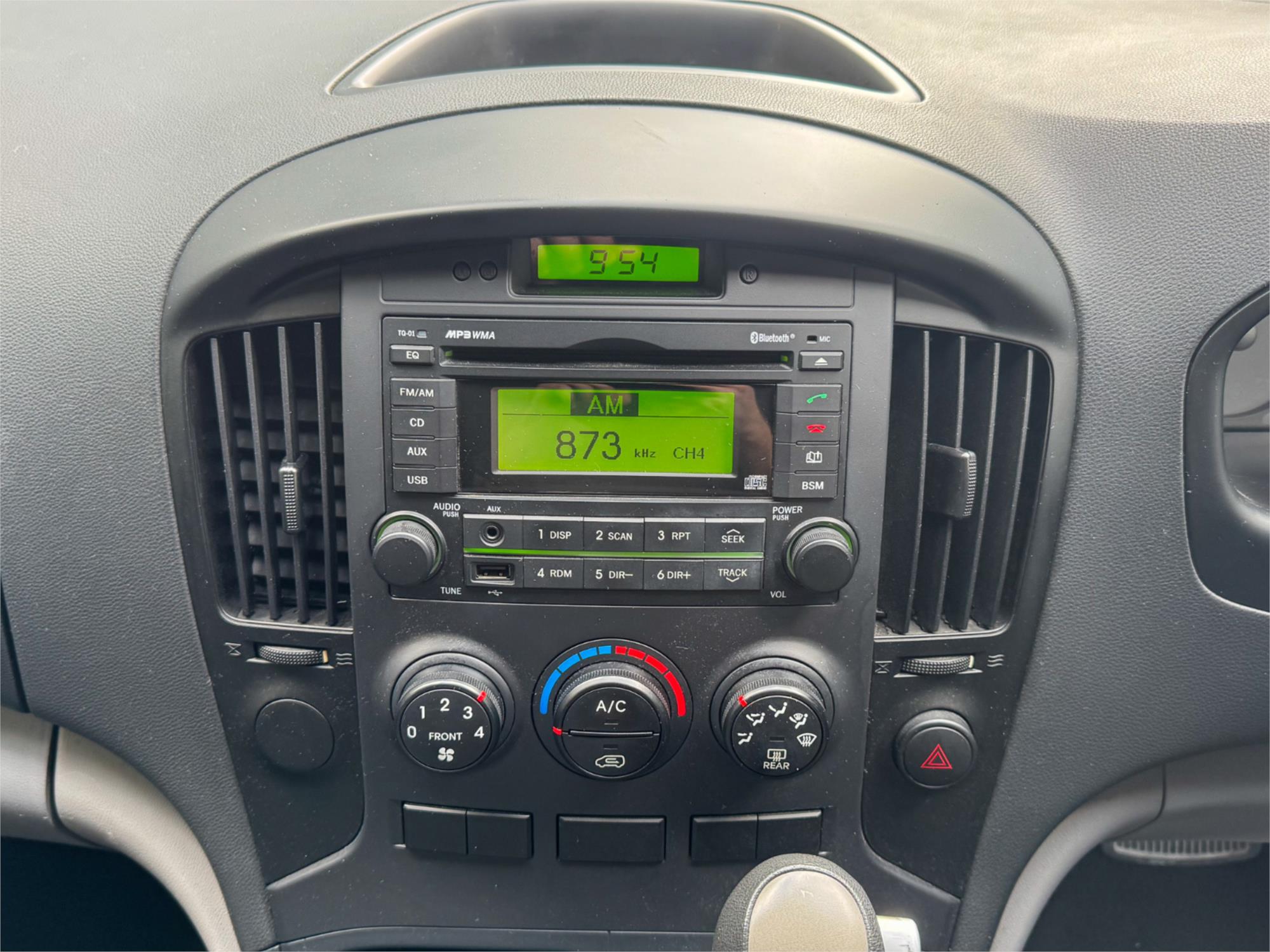 2011 HYUNDAI ILOAD TQ MY11 5 SP AUTOMATIC 4D VAN