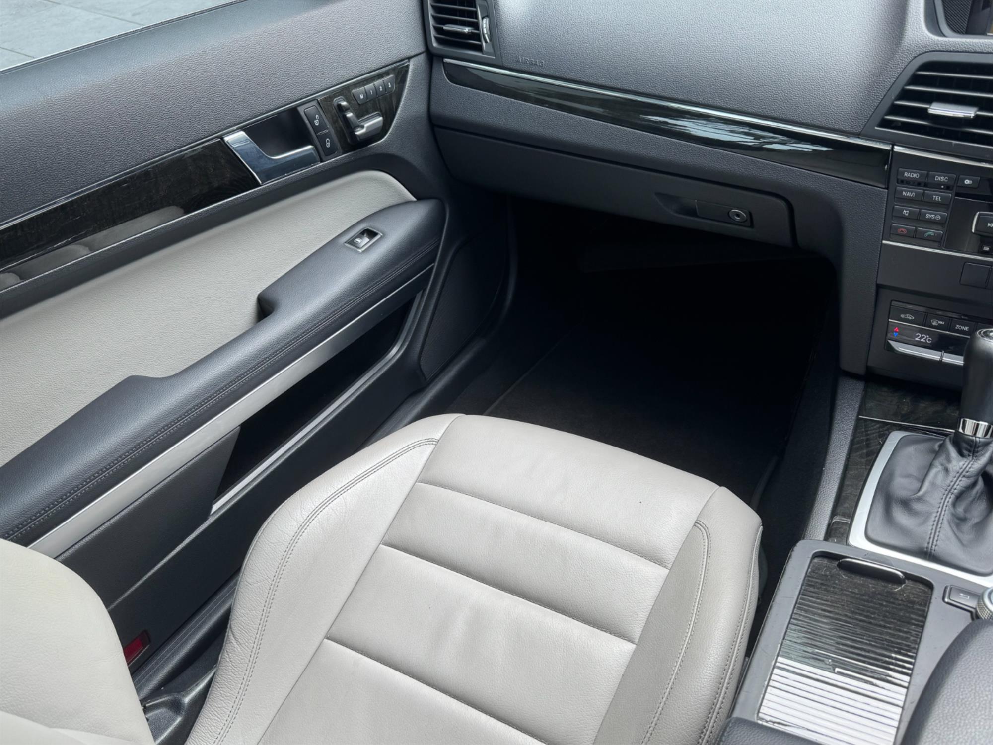 2010 MERCEDES-BENZ E350 207 AVANTGARDE 7 SP AUTOMATIC G-TRONIC SEDAN