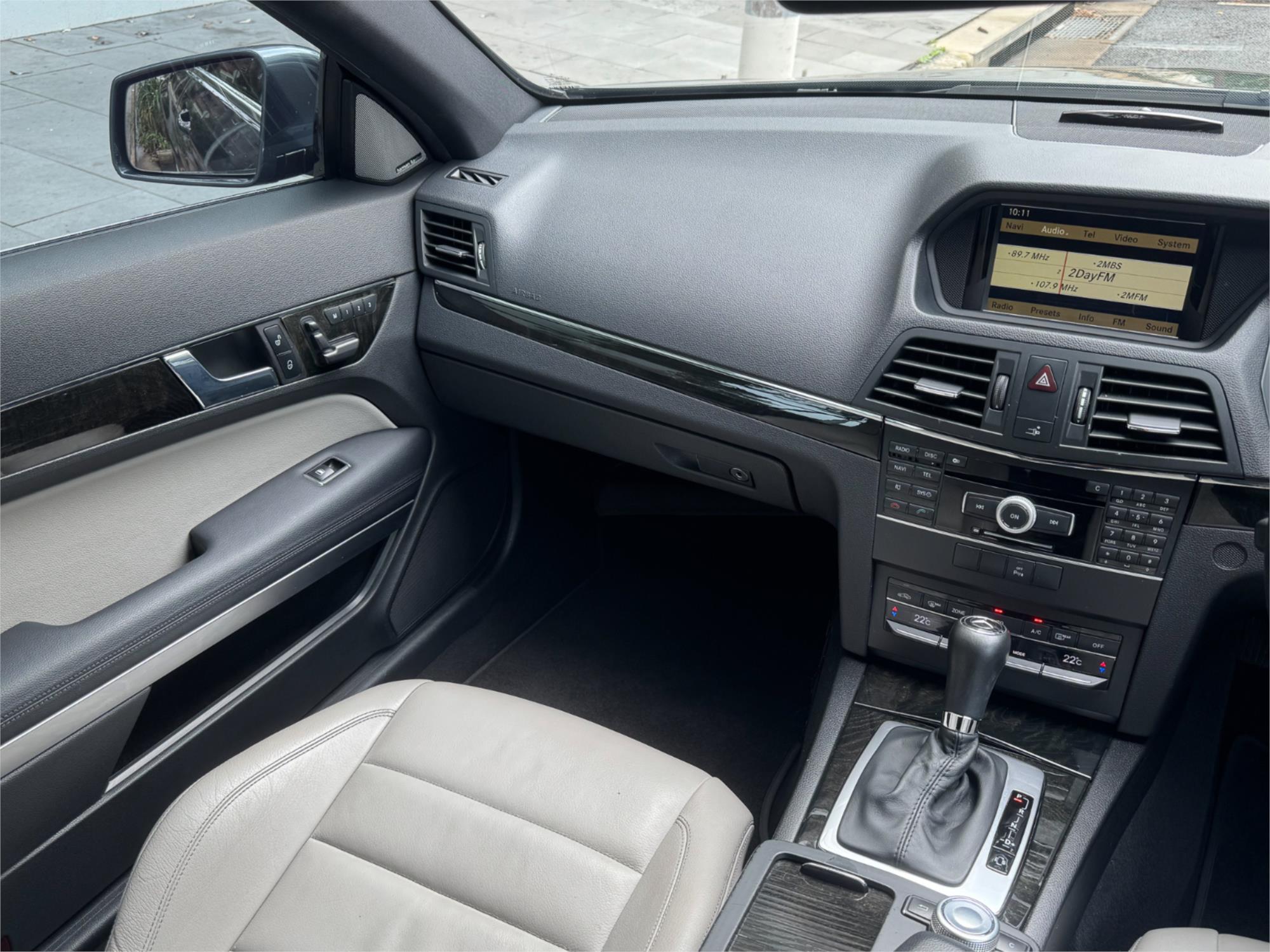 2010 MERCEDES-BENZ E350 207 AVANTGARDE 7 SP AUTOMATIC G-TRONIC SEDAN
