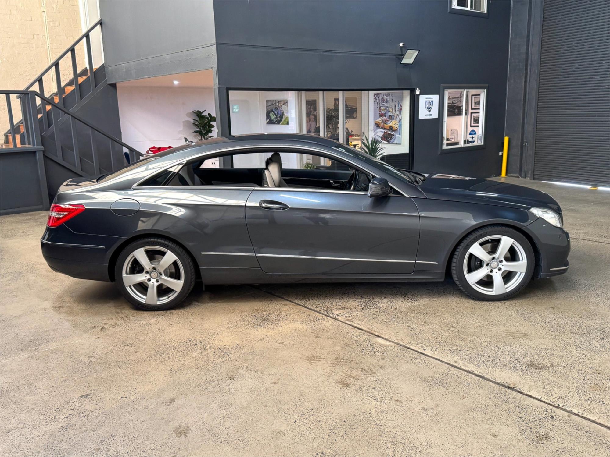 2010 MERCEDES-BENZ E350 207 AVANTGARDE 7 SP AUTOMATIC G-TRONIC SEDAN