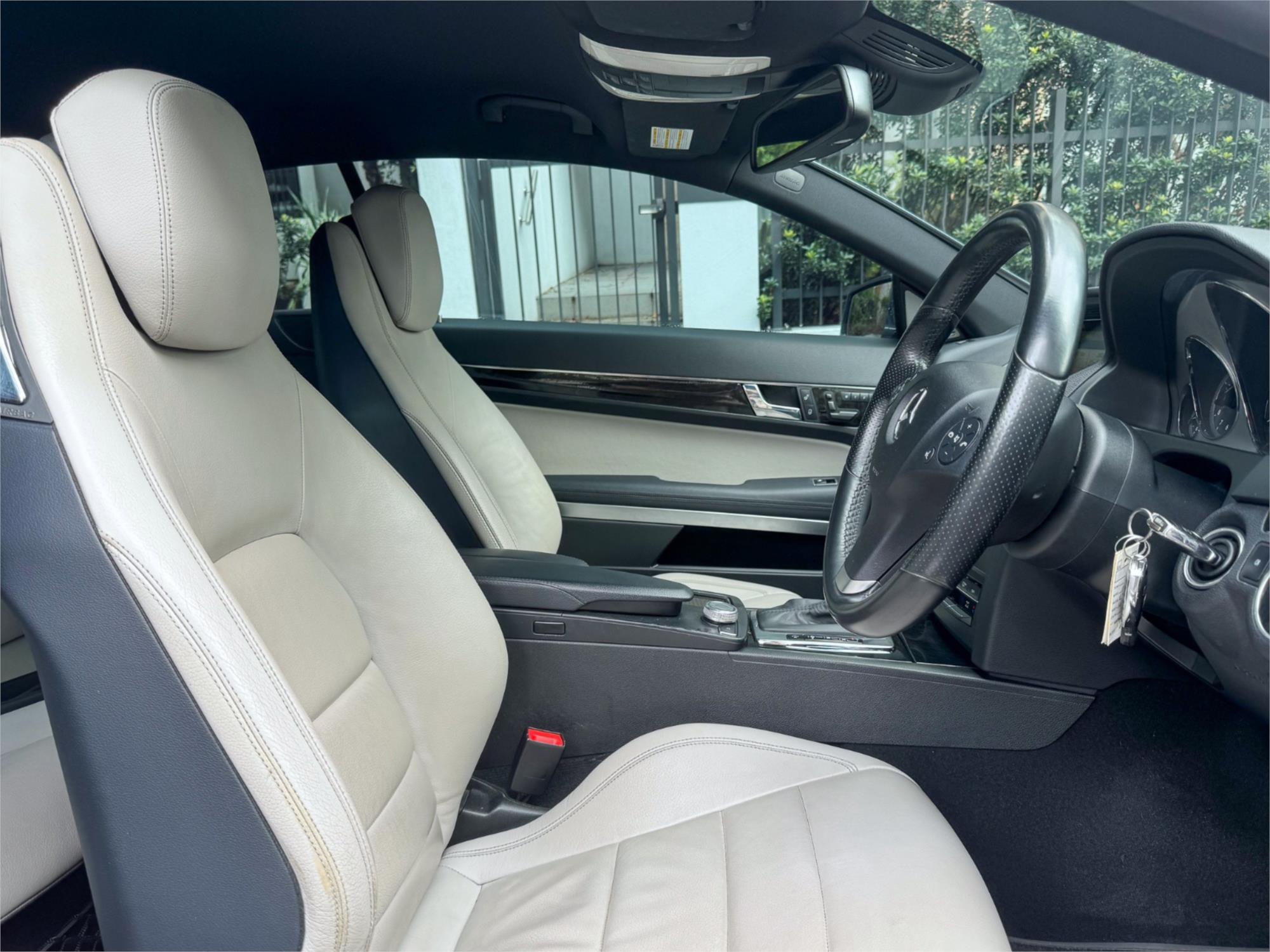 2010 MERCEDES-BENZ E350 207 AVANTGARDE 7 SP AUTOMATIC G-TRONIC SEDAN