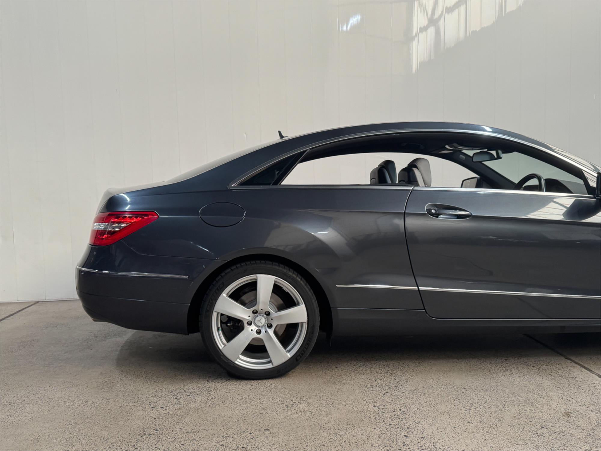 2010 MERCEDES-BENZ E350 207 AVANTGARDE 7 SP AUTOMATIC G-TRONIC SEDAN