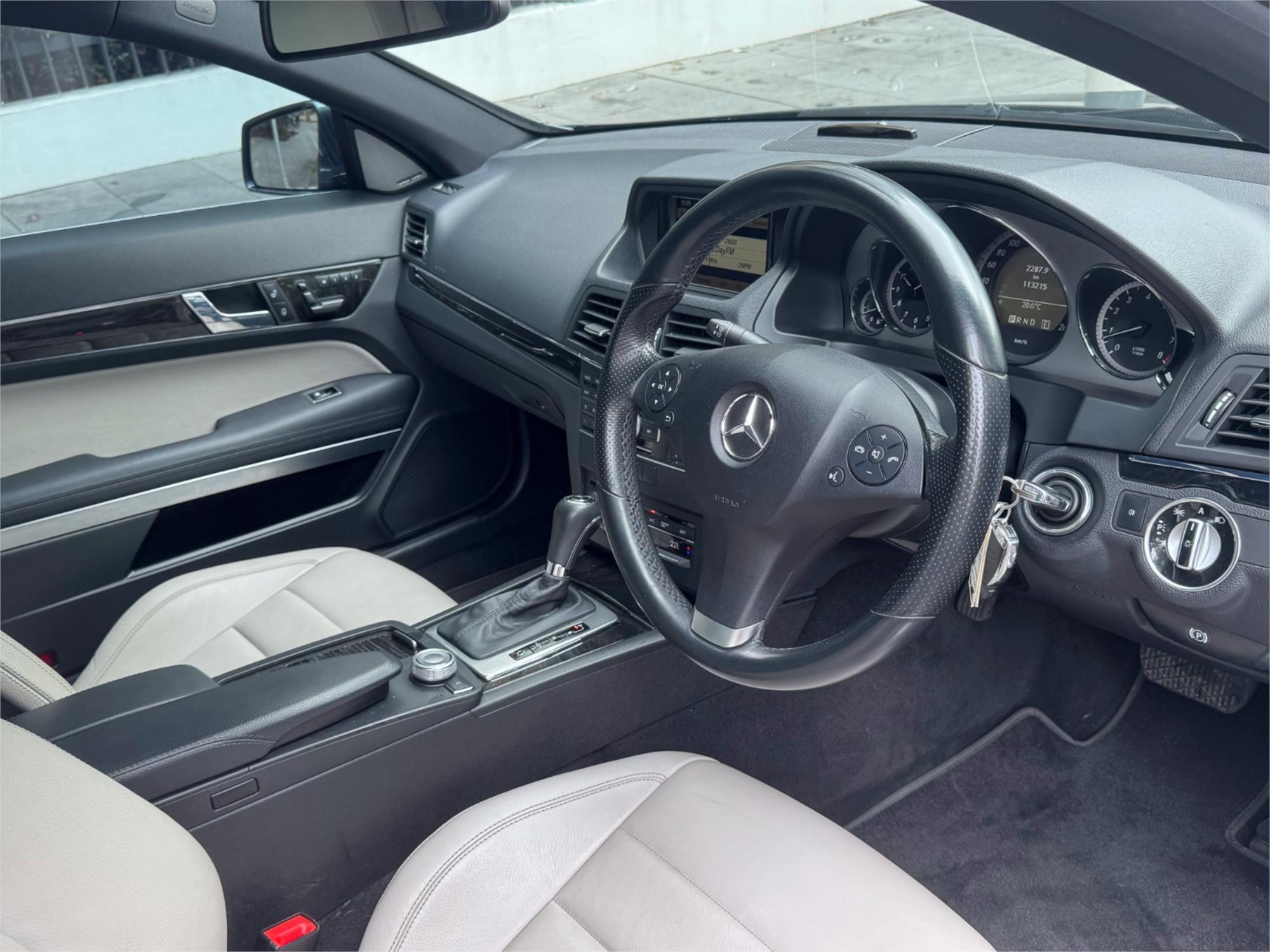 2010 MERCEDES-BENZ E350 207 AVANTGARDE 7 SP AUTOMATIC G-TRONIC SEDAN