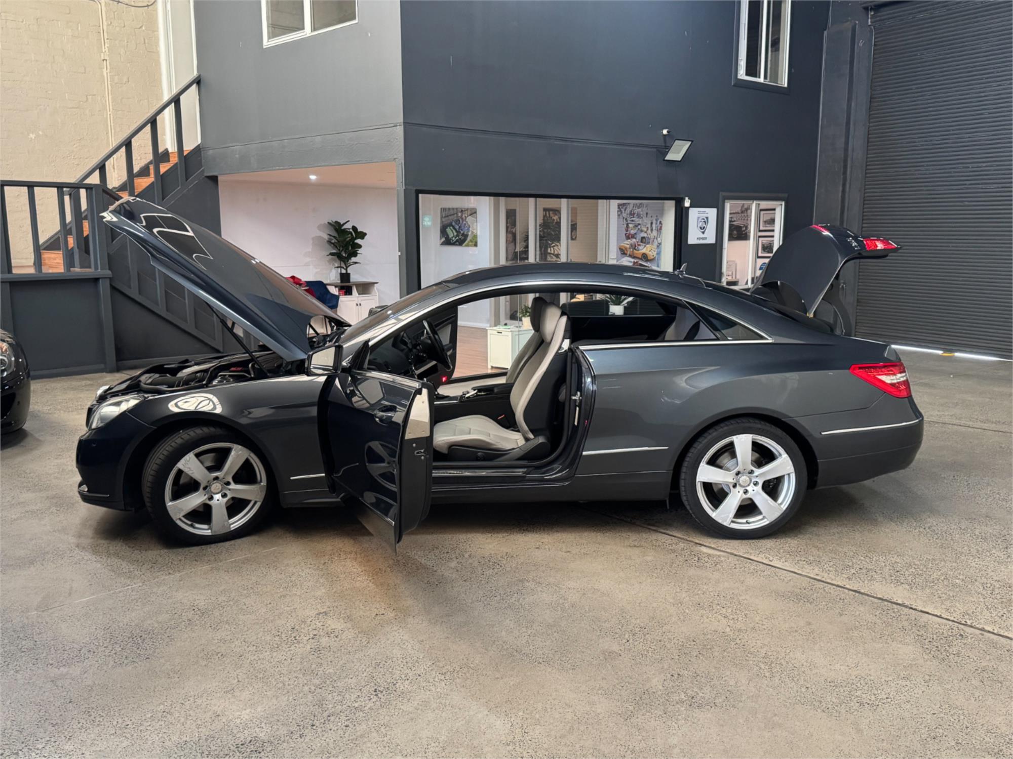 2010 MERCEDES-BENZ E350 207 AVANTGARDE 7 SP AUTOMATIC G-TRONIC SEDAN