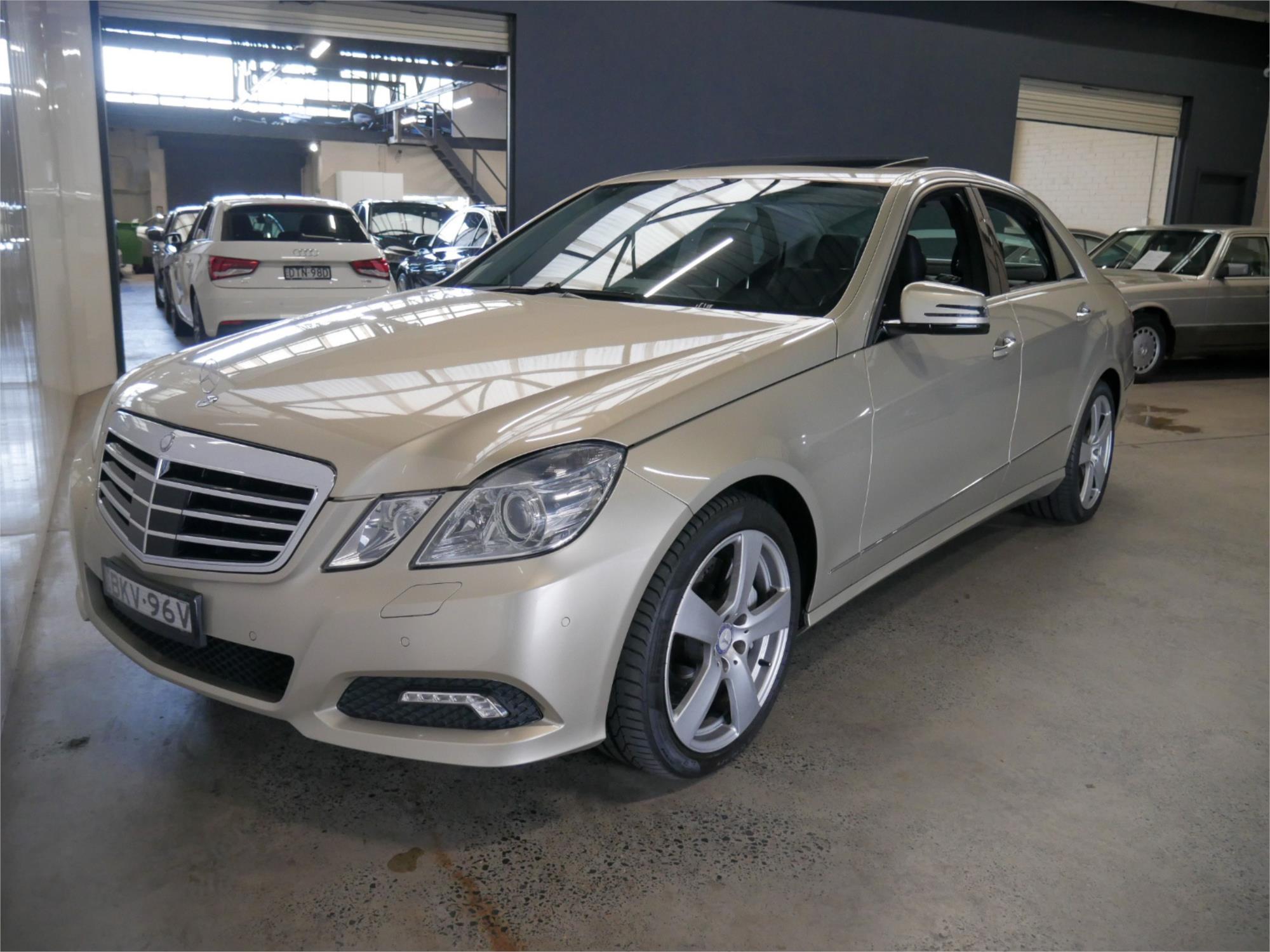 2009 MERCEDES-BENZ E500 212 AVANTGARDE 7 SP AUTOMATIC G-TRONIC 4D SEDAN