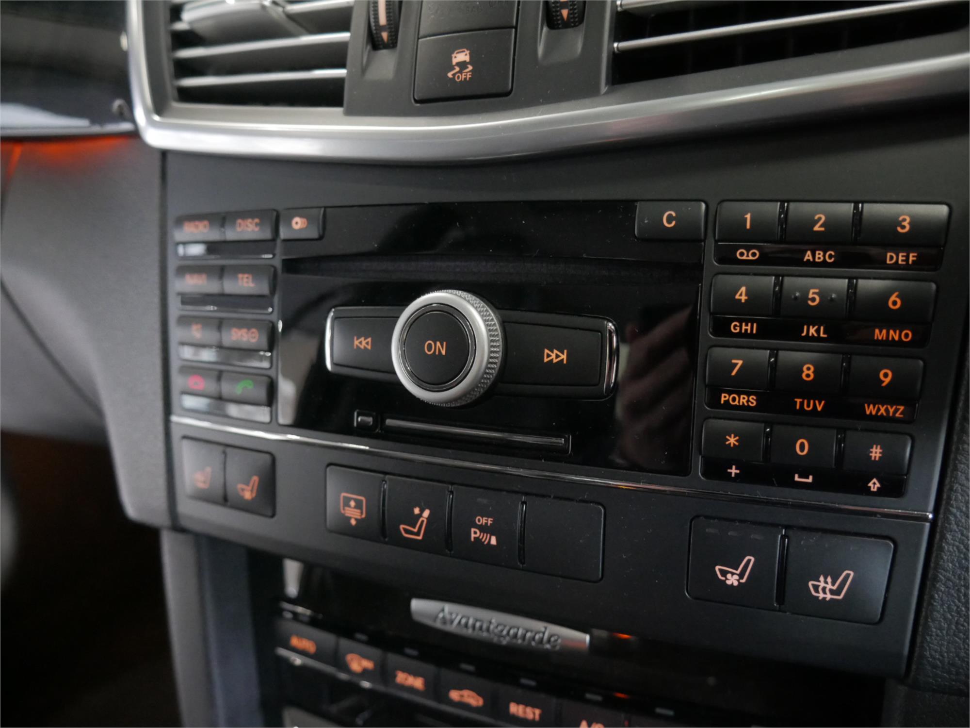 2009 MERCEDES-BENZ E500 212 AVANTGARDE 7 SP AUTOMATIC G-TRONIC 4D SEDAN