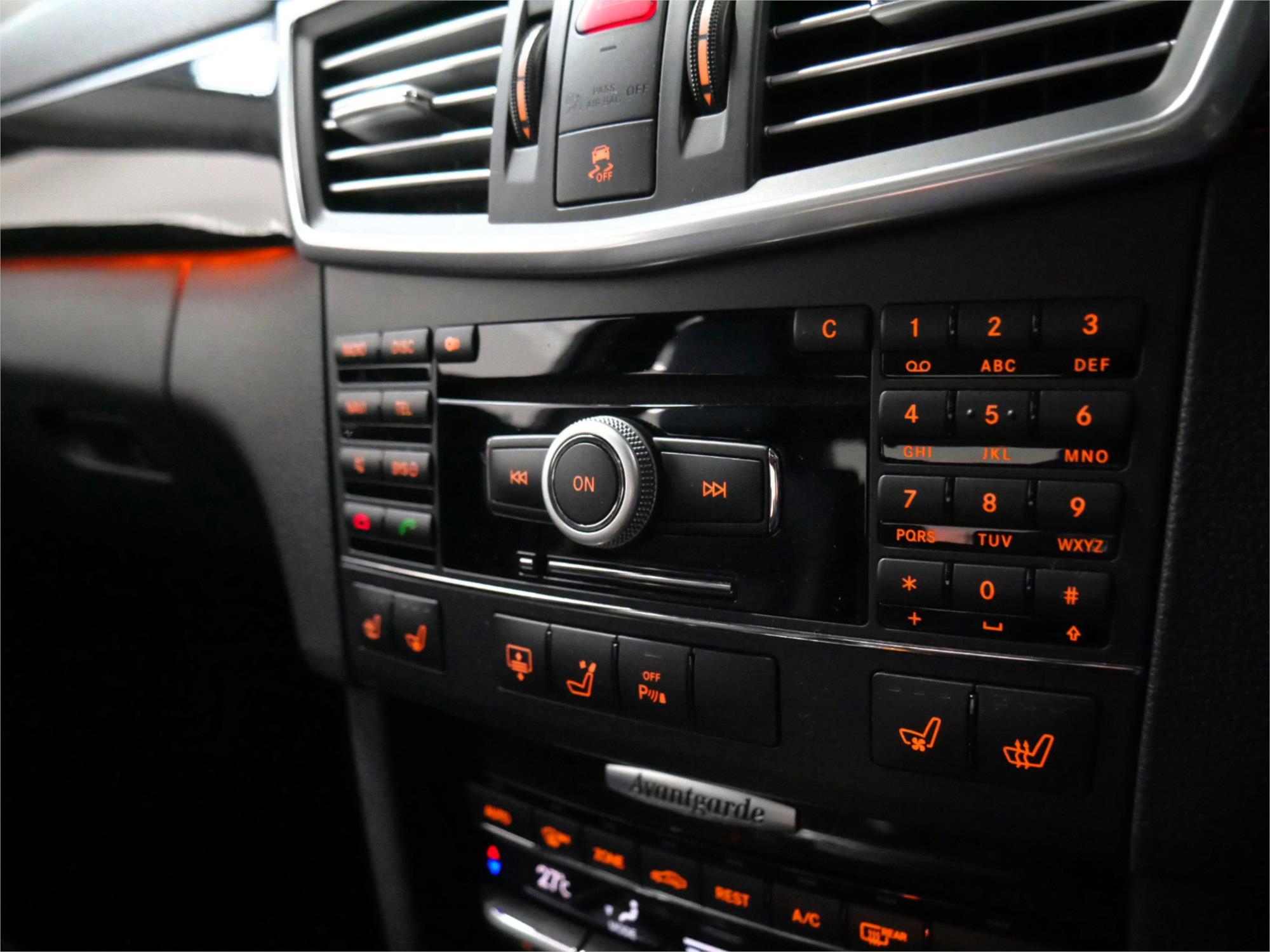 2009 MERCEDES-BENZ E500 212 AVANTGARDE 7 SP AUTOMATIC G-TRONIC 4D SEDAN