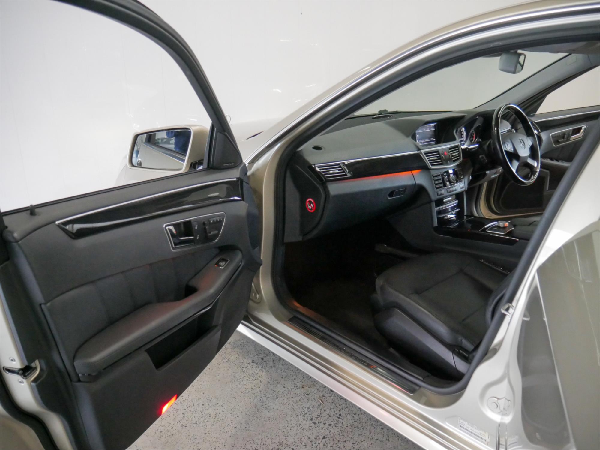 2009 MERCEDES-BENZ E500 212 AVANTGARDE 7 SP AUTOMATIC G-TRONIC 4D SEDAN