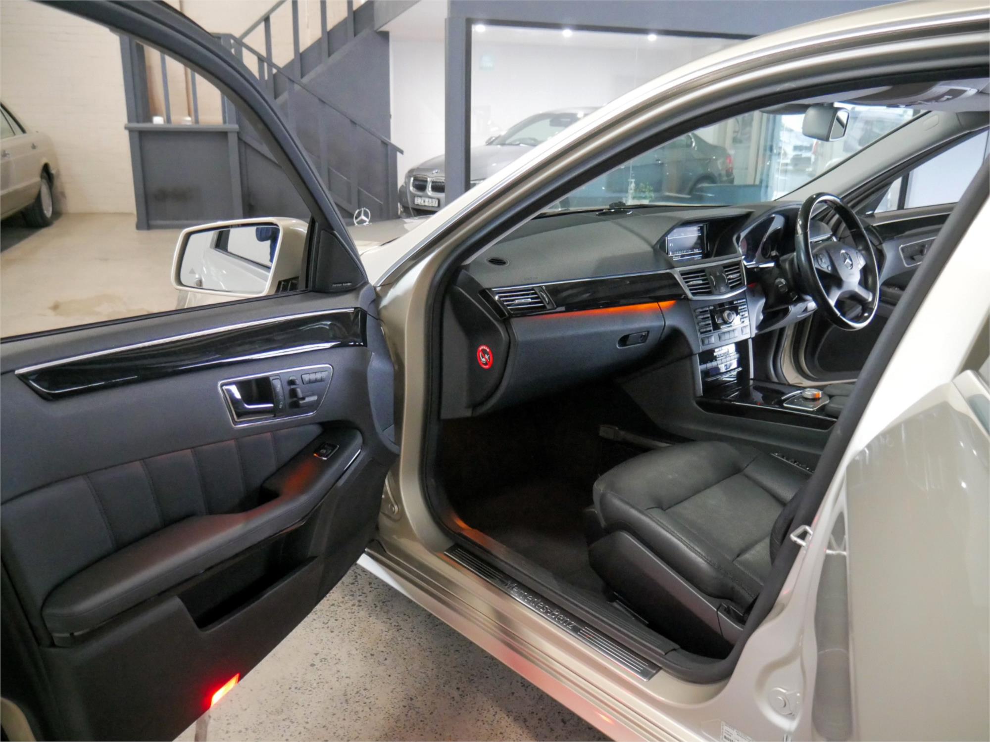 2009 MERCEDES-BENZ E500 212 AVANTGARDE 7 SP AUTOMATIC G-TRONIC 4D SEDAN