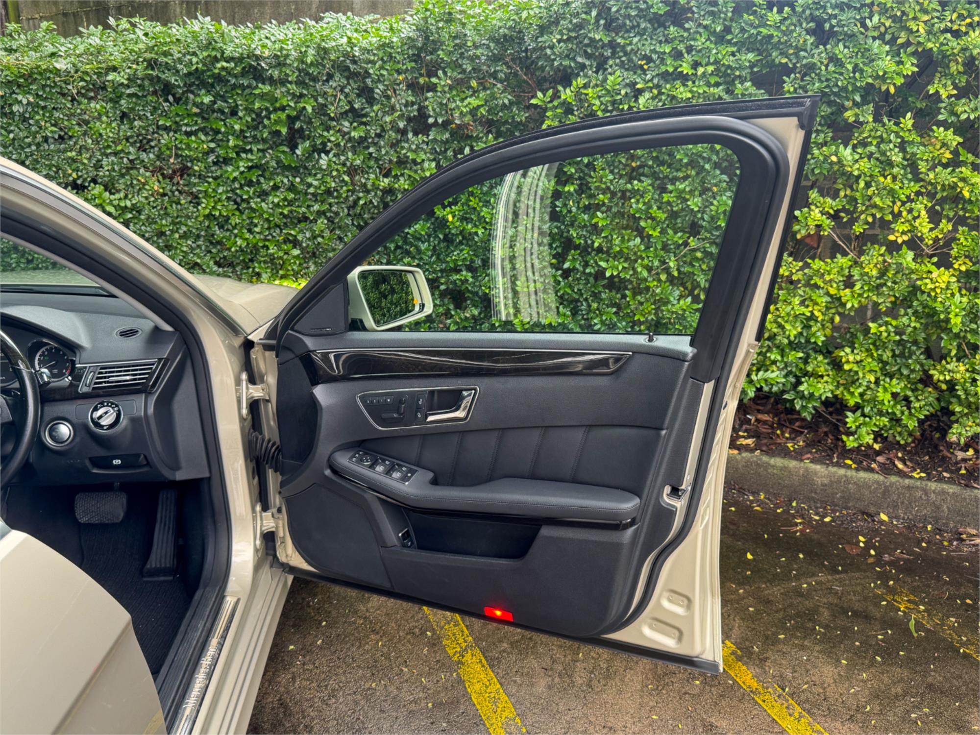 2009 MERCEDES-BENZ E500 212 AVANTGARDE 7 SP AUTOMATIC G-TRONIC 4D SEDAN