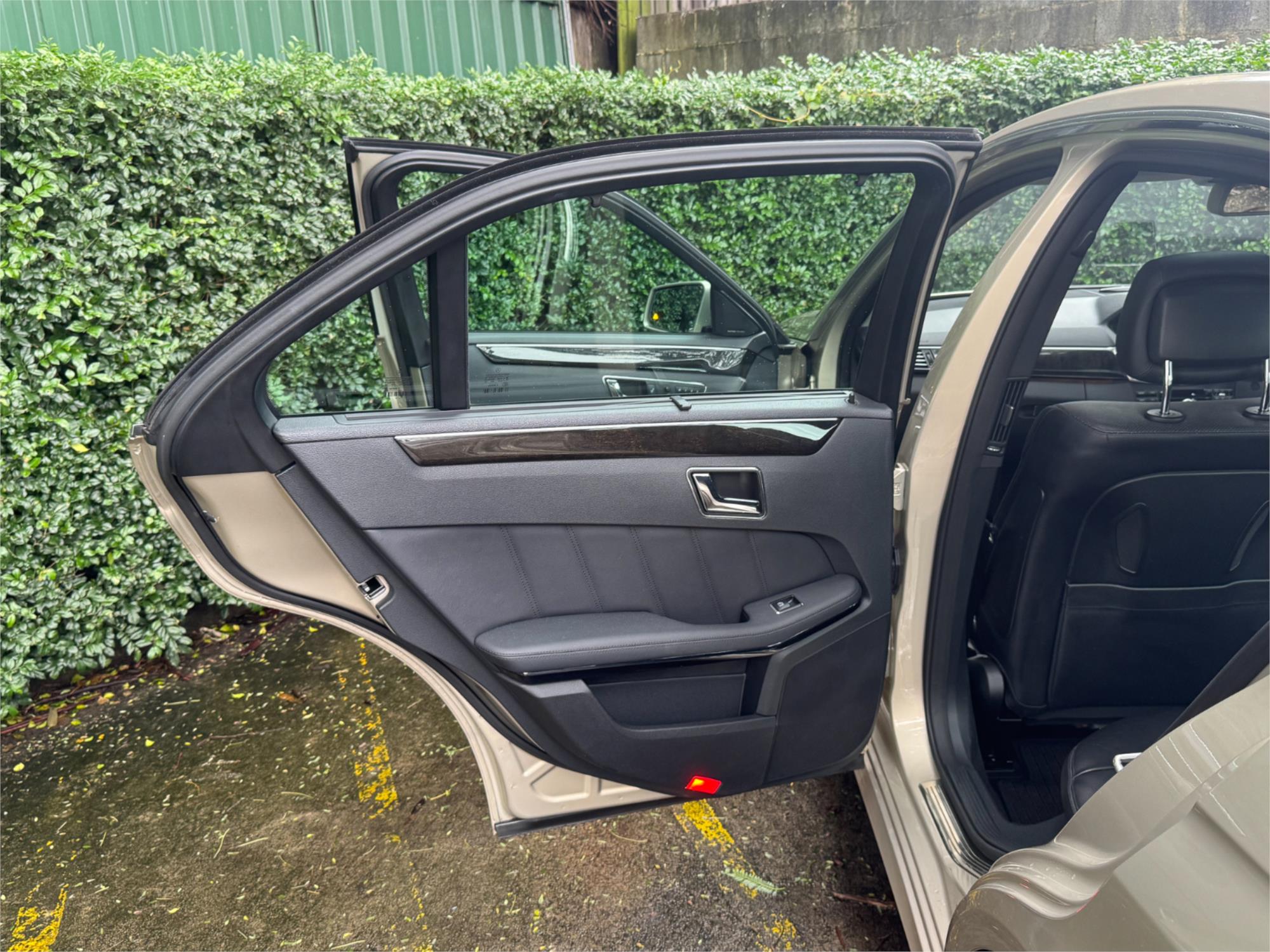 2009 MERCEDES-BENZ E500 212 AVANTGARDE 7 SP AUTOMATIC G-TRONIC 4D SEDAN