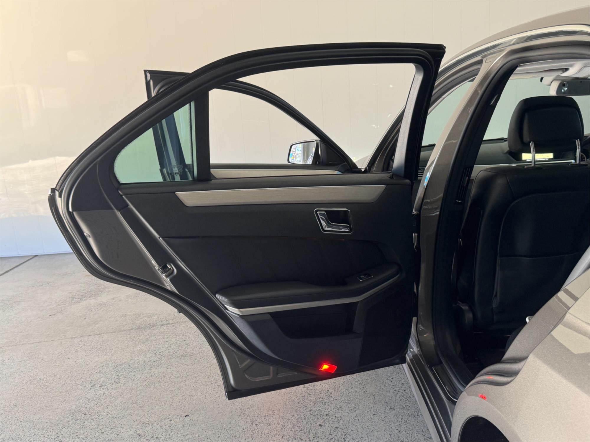 2010 MERCEDES-BENZ E350 212 AVANTGARDE 7 SP AUTOMATIC G-TRONIC 4D SEDAN