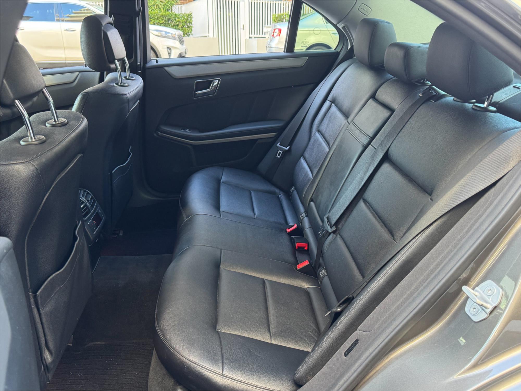 2010 MERCEDES-BENZ E350 212 AVANTGARDE 7 SP AUTOMATIC G-TRONIC 4D SEDAN