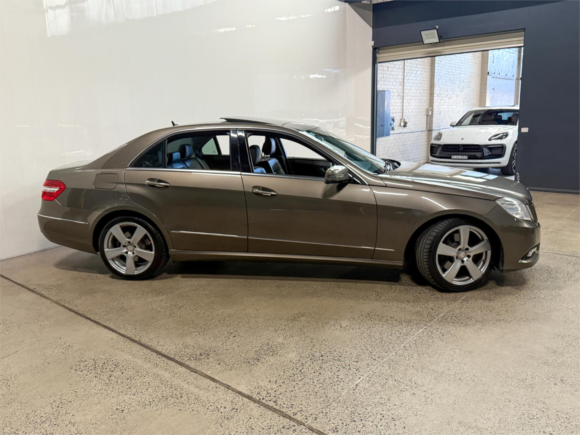 2010 MERCEDES-BENZ E350 212 AVANTGARDE 7 SP AUTOMATIC G-TRONIC 4D SEDAN