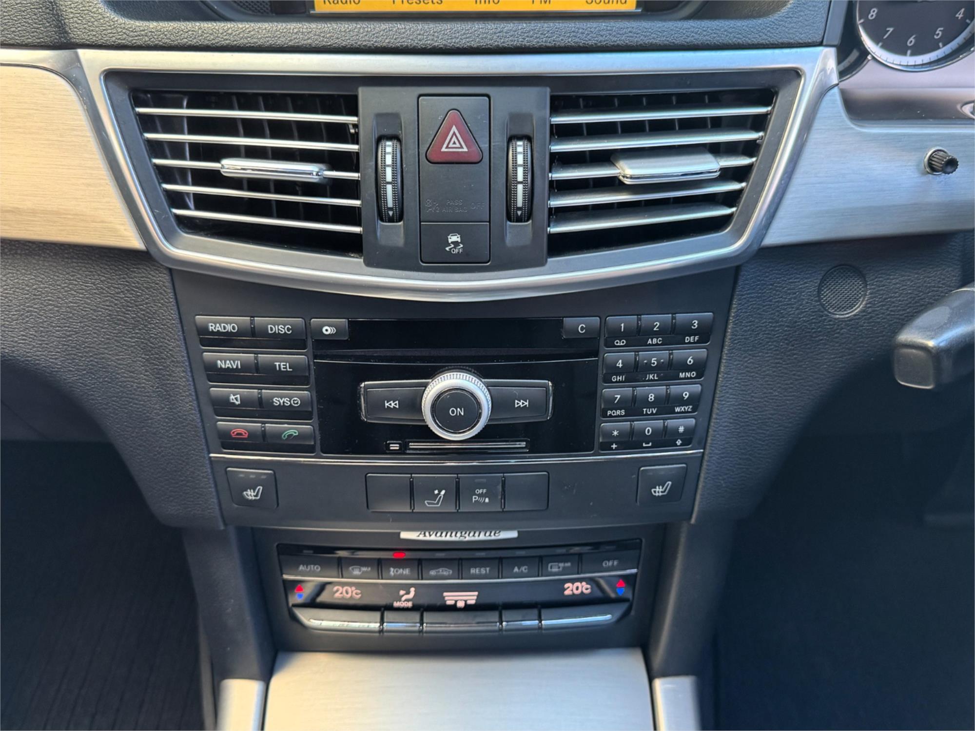 2010 MERCEDES-BENZ E350 212 AVANTGARDE 7 SP AUTOMATIC G-TRONIC 4D SEDAN