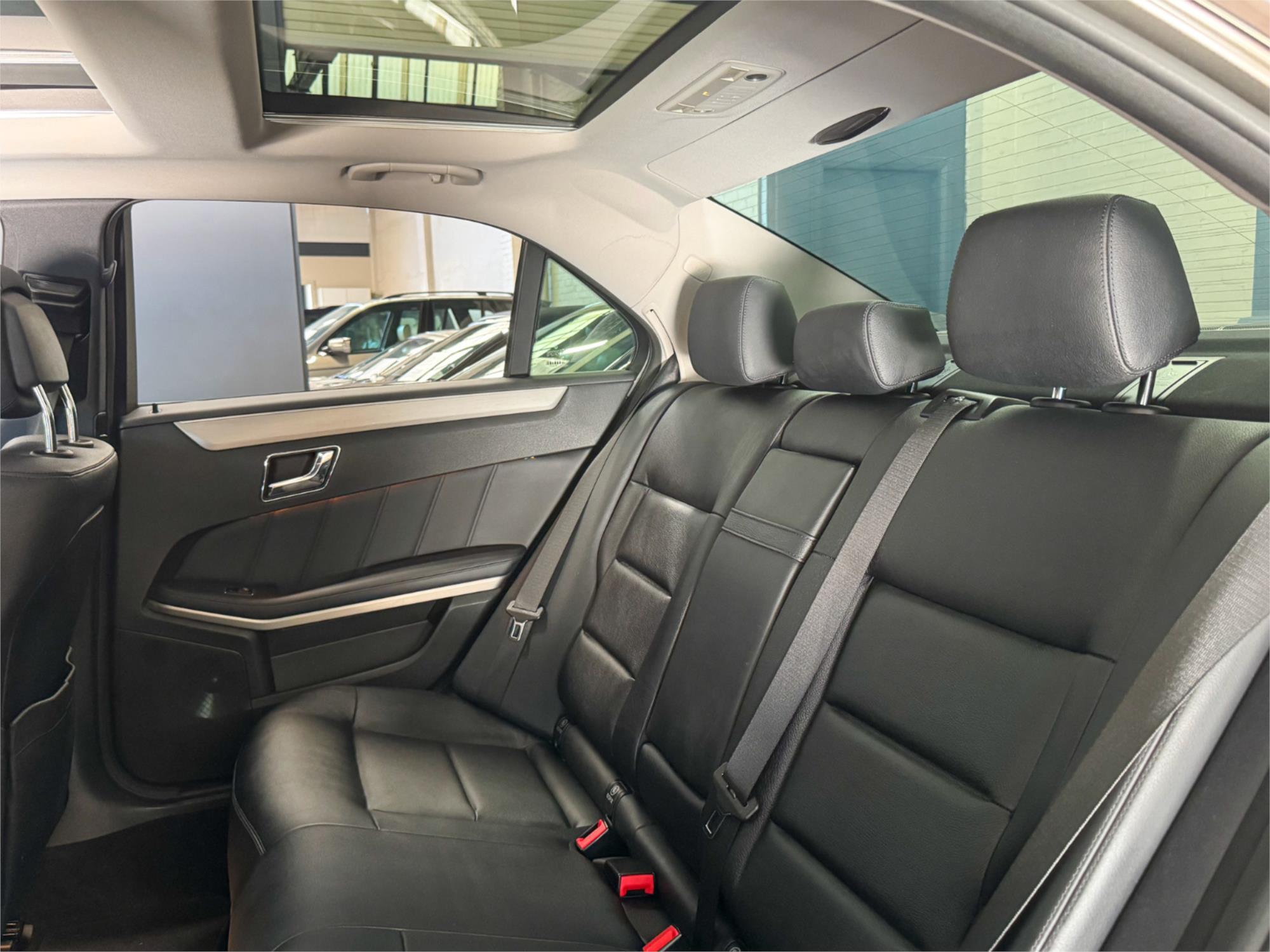 2010 MERCEDES-BENZ E350 212 AVANTGARDE 7 SP AUTOMATIC G-TRONIC 4D SEDAN
