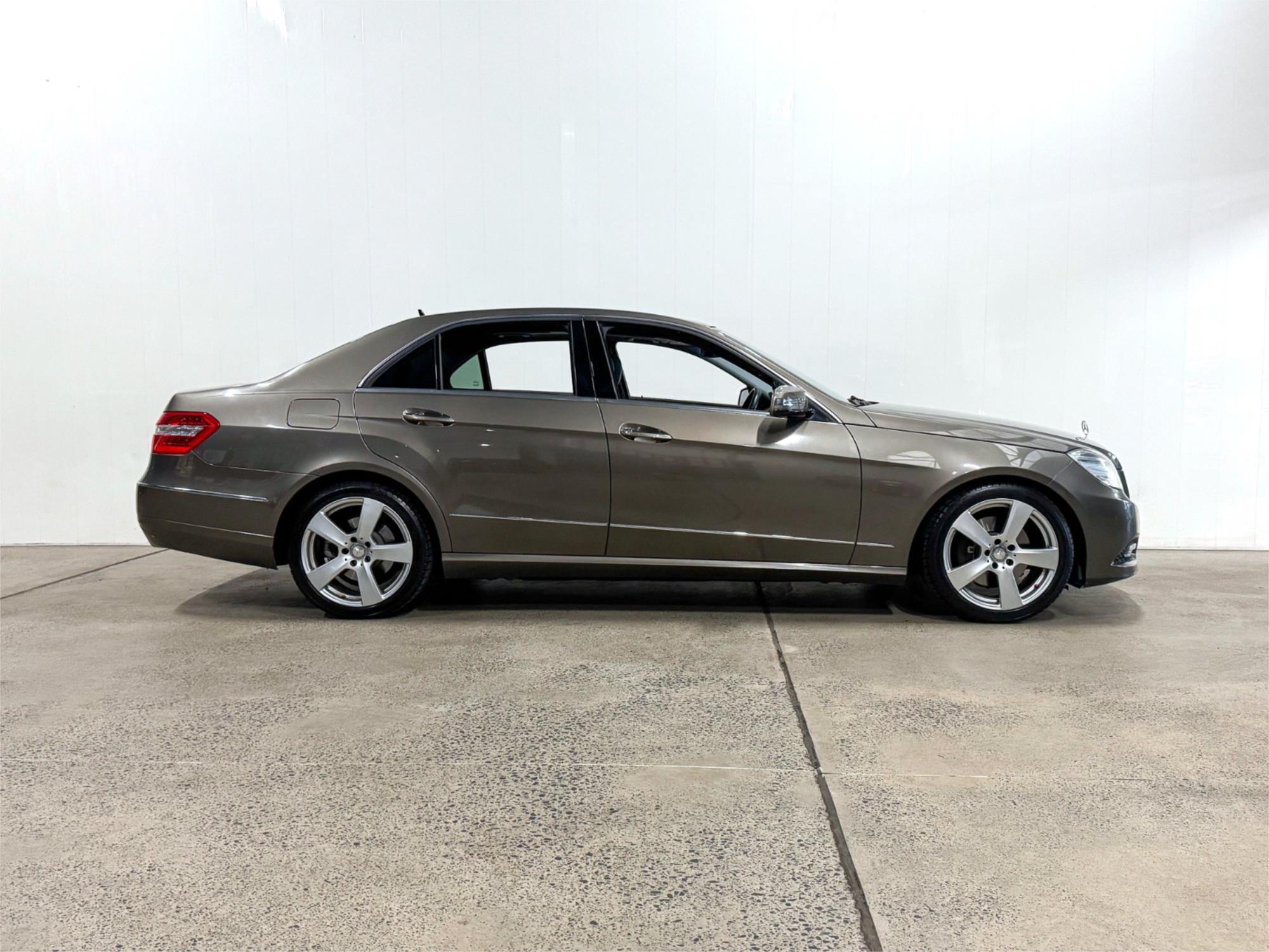 2010 MERCEDES-BENZ E350 212 AVANTGARDE 7 SP AUTOMATIC G-TRONIC 4D SEDAN