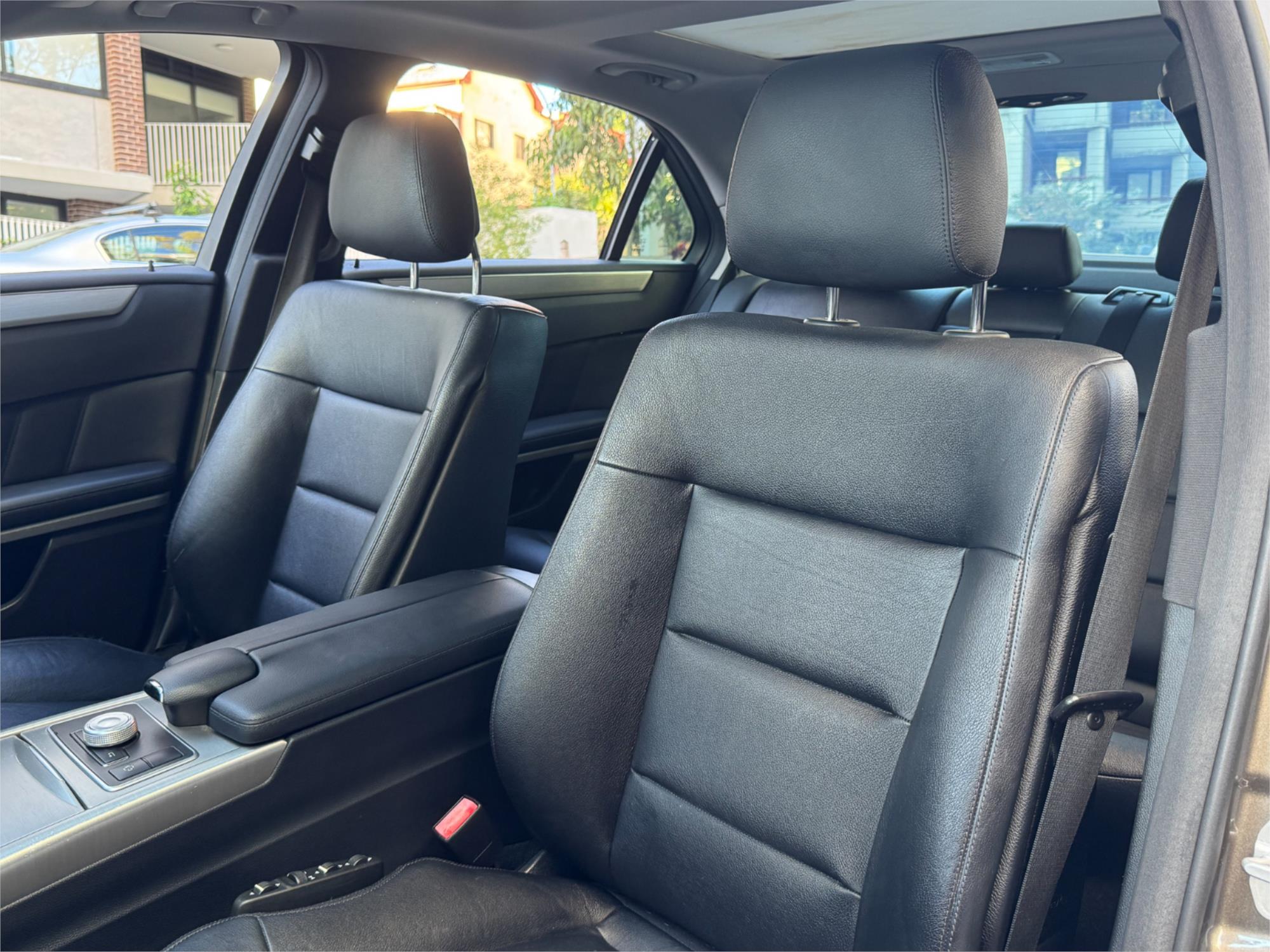 2010 MERCEDES-BENZ E350 212 AVANTGARDE 7 SP AUTOMATIC G-TRONIC 4D SEDAN